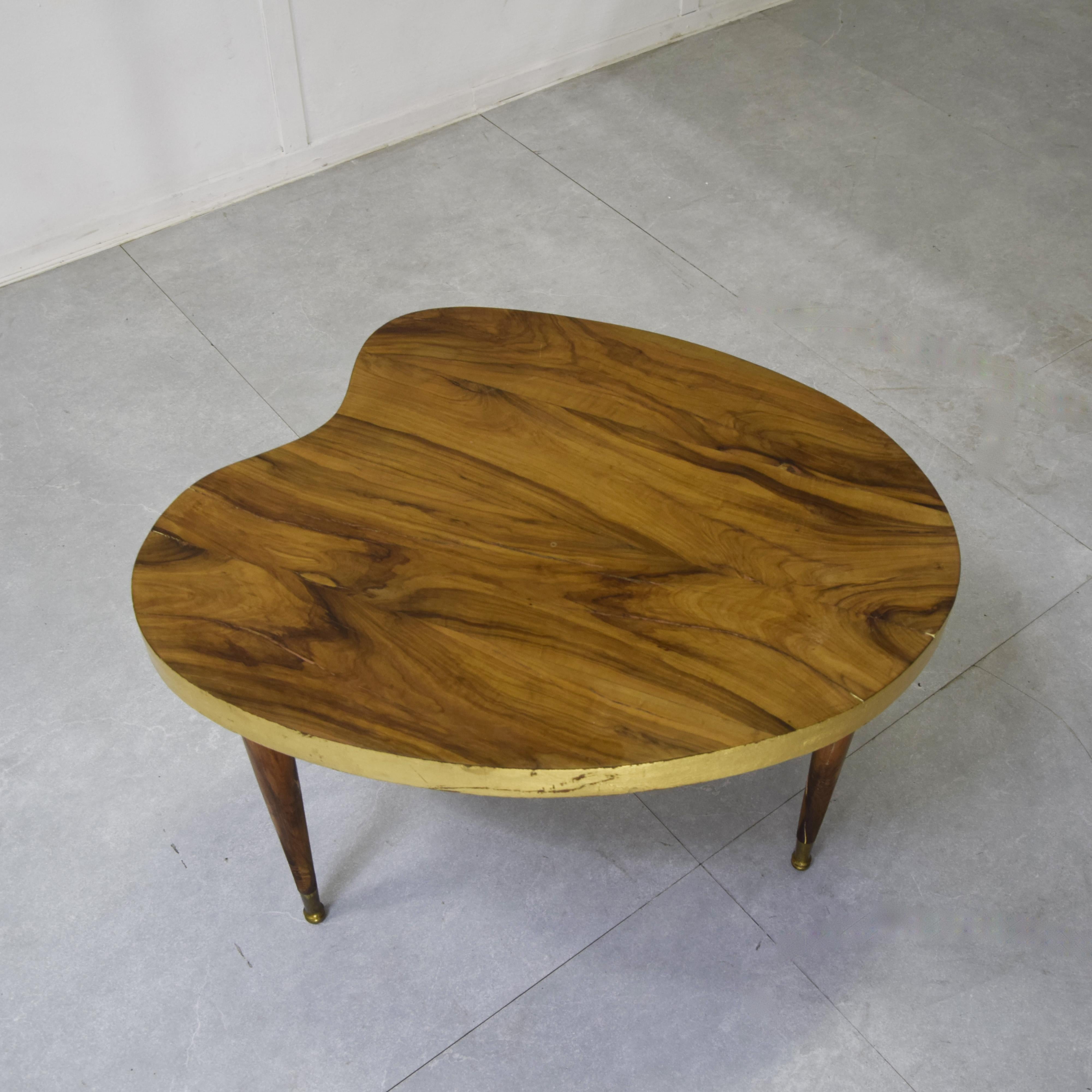 'Fagiolo' coffee table, Italian production 1960s For Sale 4