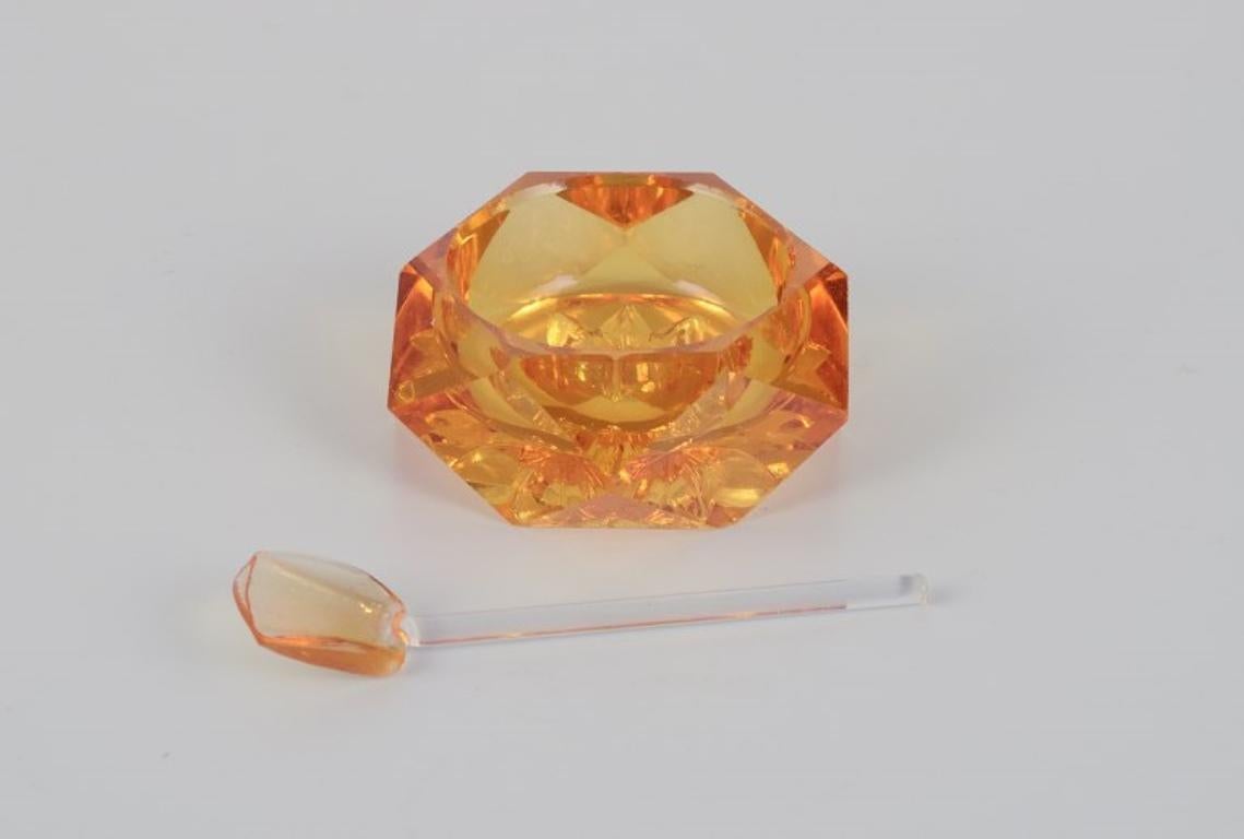 Fåglavik Glasbruk (1874-1980), Sweden.
Eight salt cellars in colored glass. Pink, orange, and yellow handcrafted glass.
Private Swedish collection.
Mid-20th century.
In excellent condition.
Orange: Diameter 5.0 cm x Height 1.8 cm.