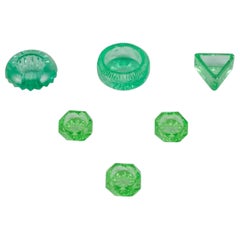Fåglavik Glasbruk (1874-1980), Schweden. Sechs Salzstreuer aus farbigem Glas.