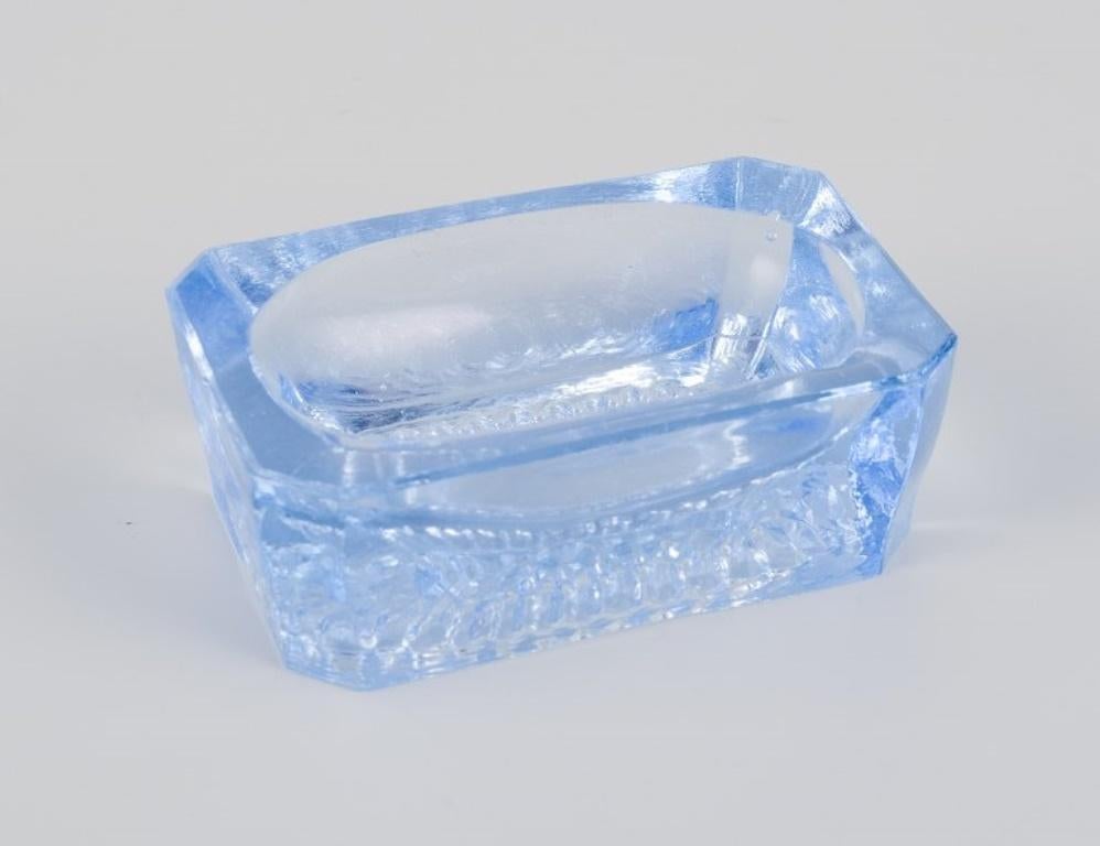 Fåglavik Glasbruk. Vier Salzkeller aus blauem Glas. Schweden, Mitte 20. Jh. im Zustand „Hervorragend“ im Angebot in Copenhagen, DK
