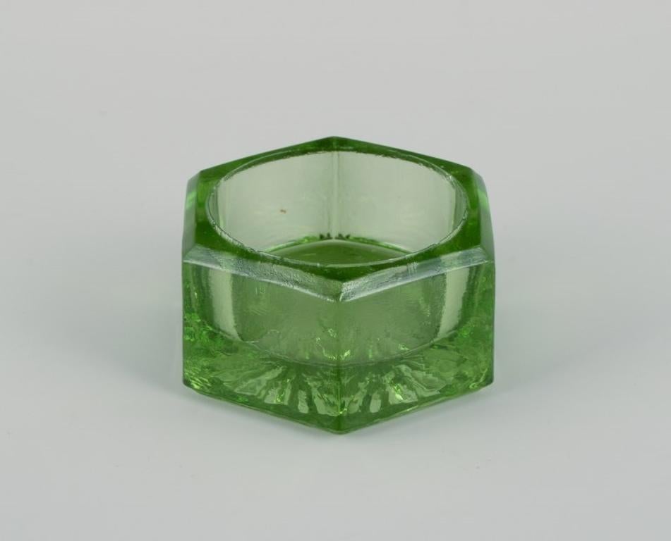 Fåglavik Glasbruk (1874-1980), Sweden.
Six salt cellars in colored glass. Green handmade glass.
Private Swedish collection.
Mid-20th century.
In excellent condition.
Largest: Diameter 5.5 cm x Height 2.5 cm.
