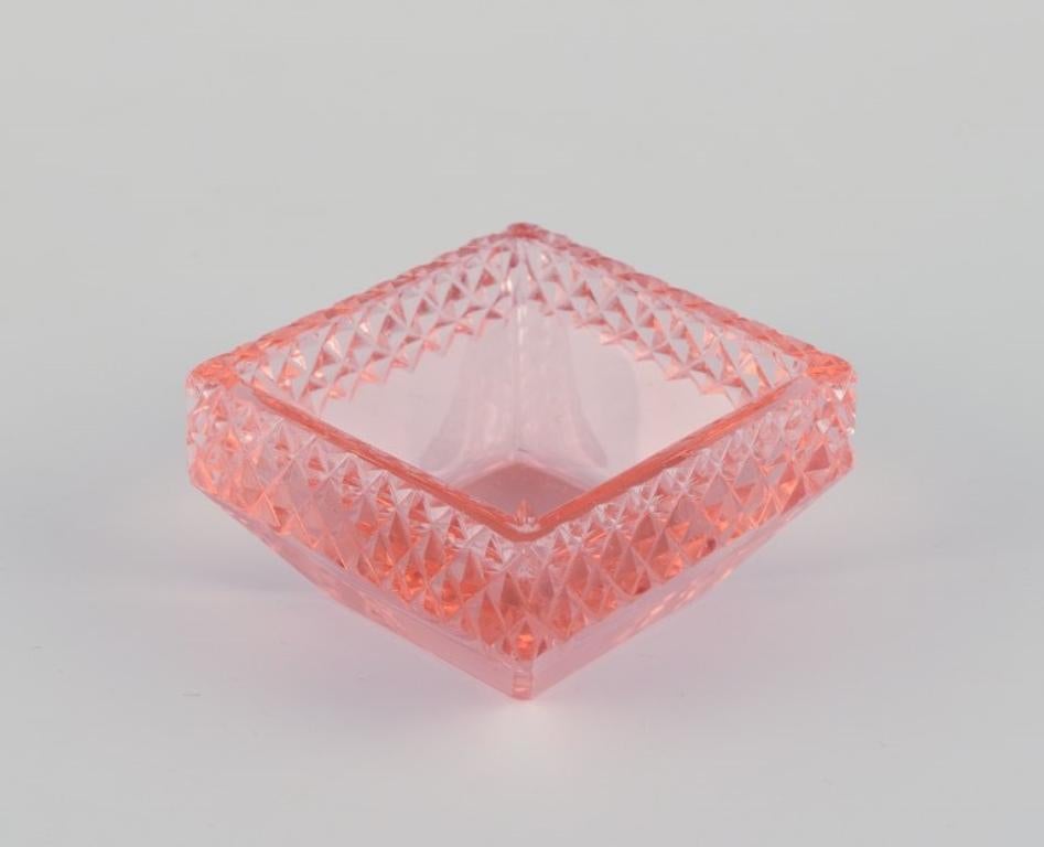 Fåglavik Glasbruk. Sechs Salzkeller aus rosafarbenem Glas. Mitte des 20. Jahrhunderts im Angebot 1