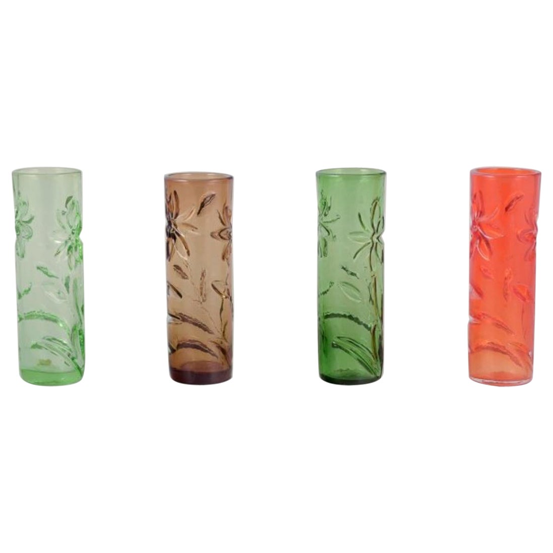 Fåglavik, Sweden. Set of four art glass vases with flower motifs.