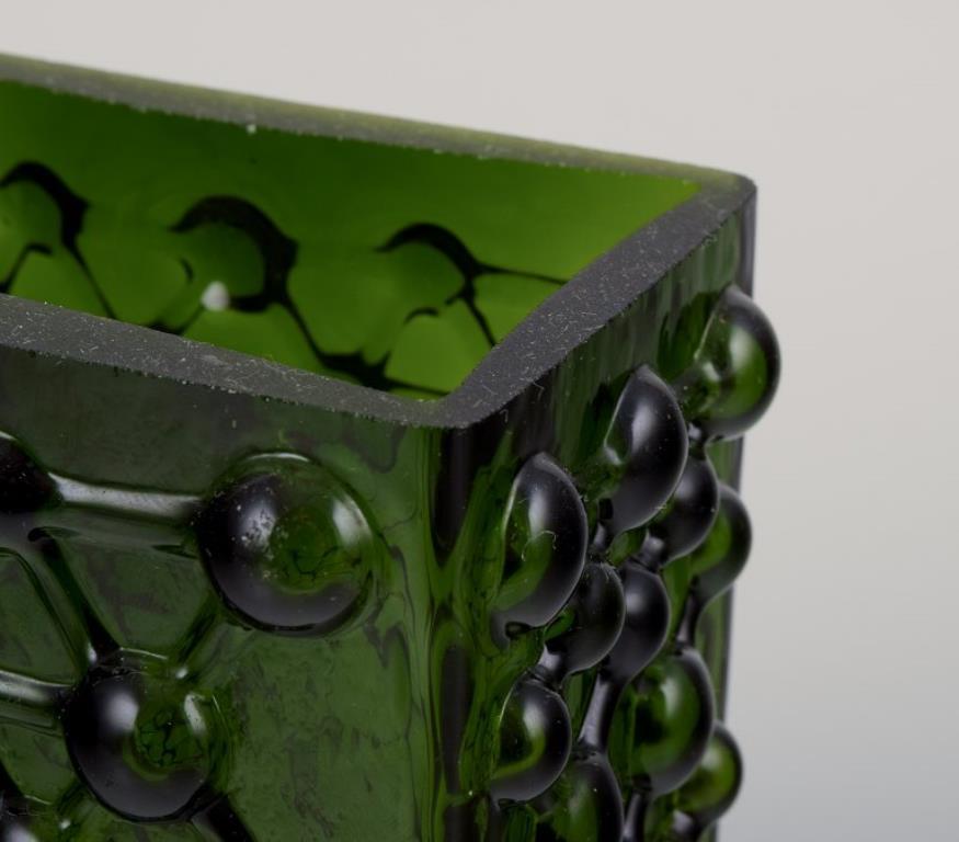 Fåglavik, Suède. Deux vases en verre d'art avec un relief géométrique en bulles en vente 2