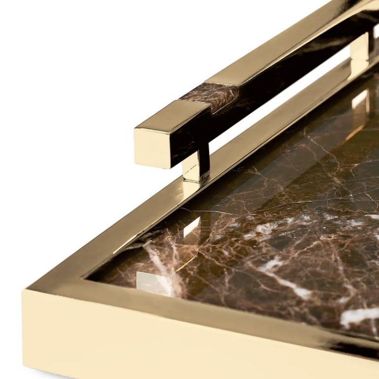 Fahari Medium - Luxuriöses Tablett aus Marmor und Messing mit goldener Oberfläche (Portugiesisch) im Angebot