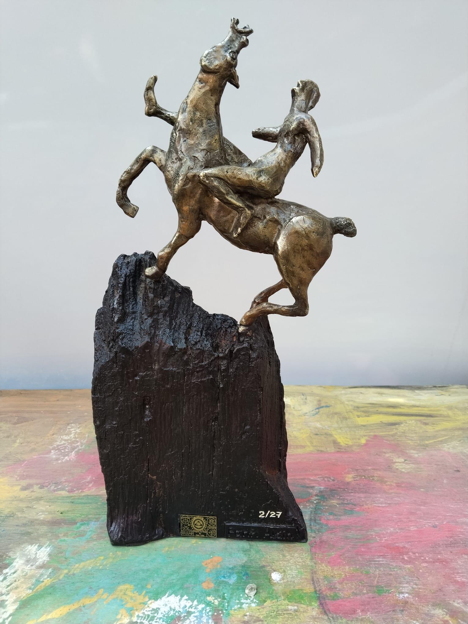 Superbe sculpture originale en bronze de Fahri Aldine. Édition limitée d
une nouvelle œuvre étonnante