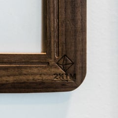 Großer Spiegel M02 aus Holz, schlank, zeitgenössisch, handgefertigt aus Nussbaumholz