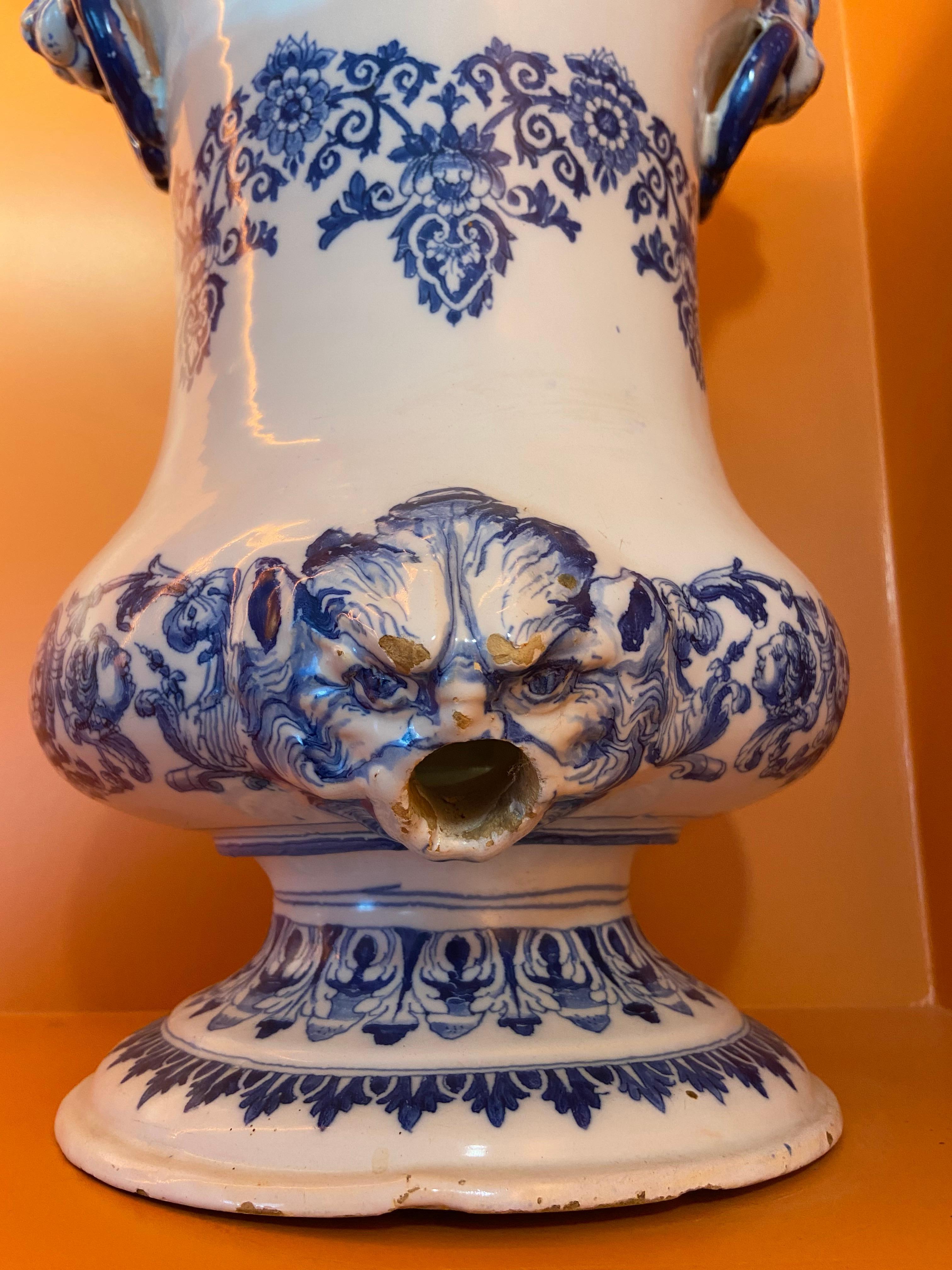 Faience Blue and White Water Cistern, Rouen or Lille, French Work, 18th Century For Sale 1