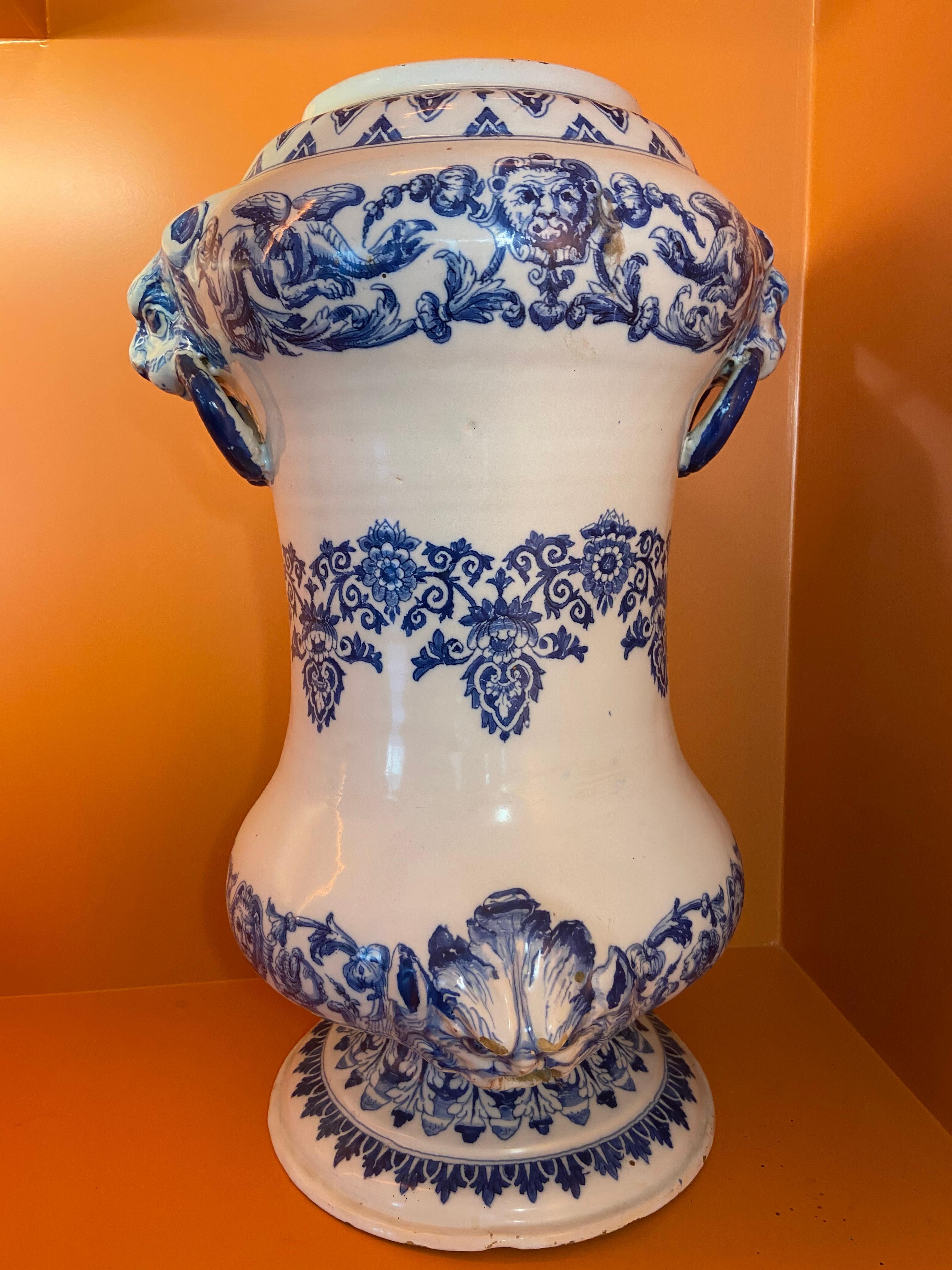 Faience Blue and White Water Cistern, Rouen or Lille, French Work, 18th Century For Sale 3