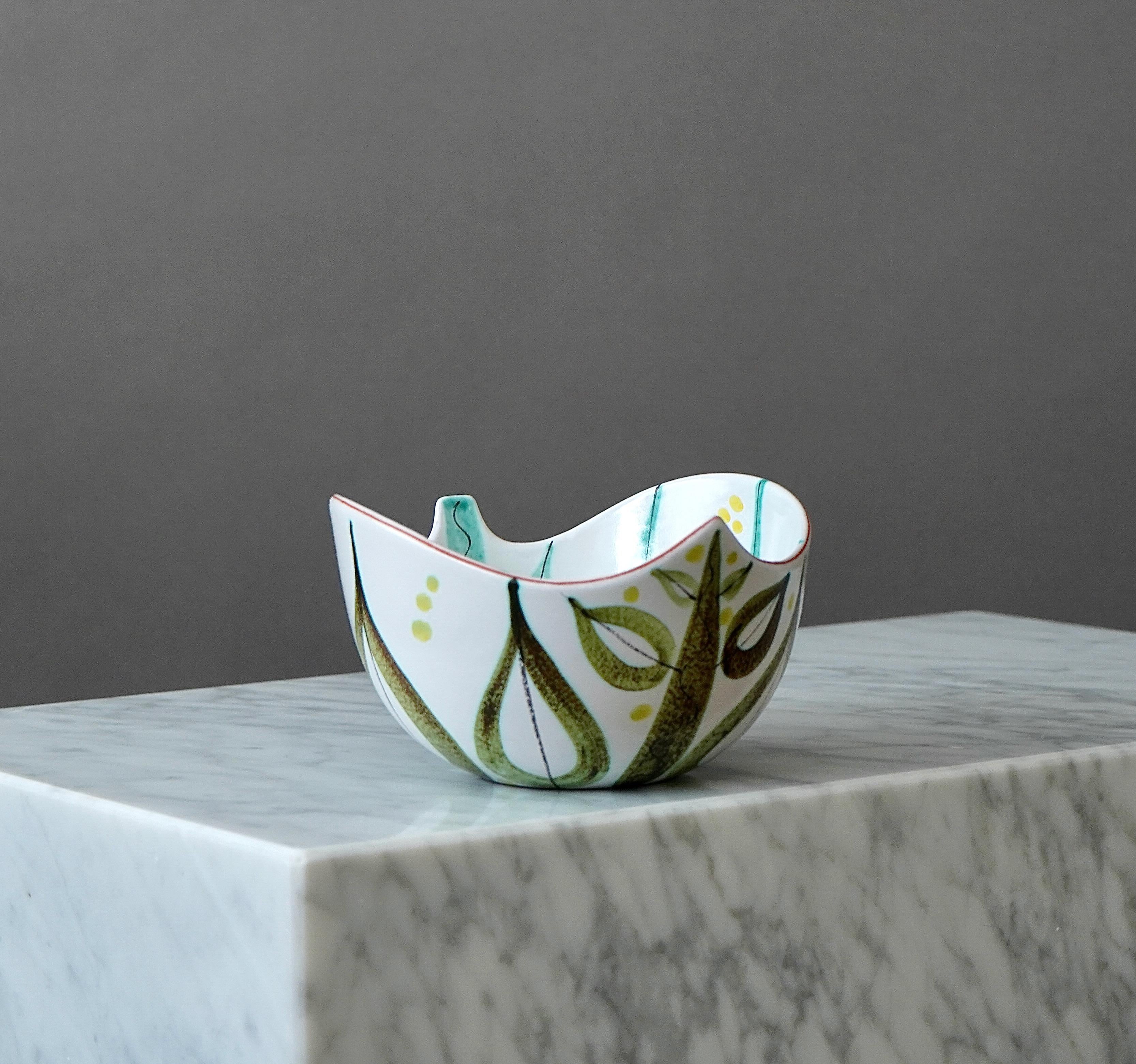 Turned Faience Bowl by Stig Lindberg for Gustavsberg Studio, Sweden, 1950s For Sale