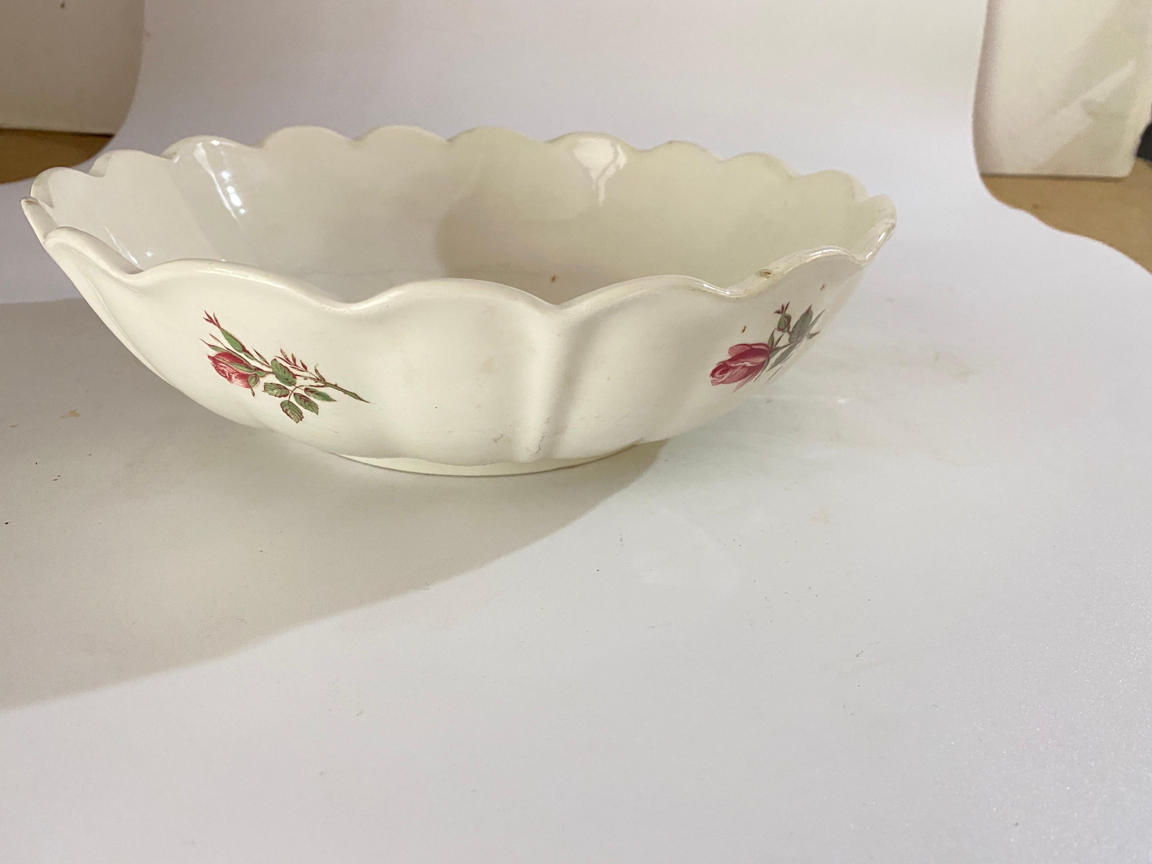 Faience Dish, by Luneville Flowers Decor France 19th Century Signed In Good Condition For Sale In Auribeau sur Siagne, FR