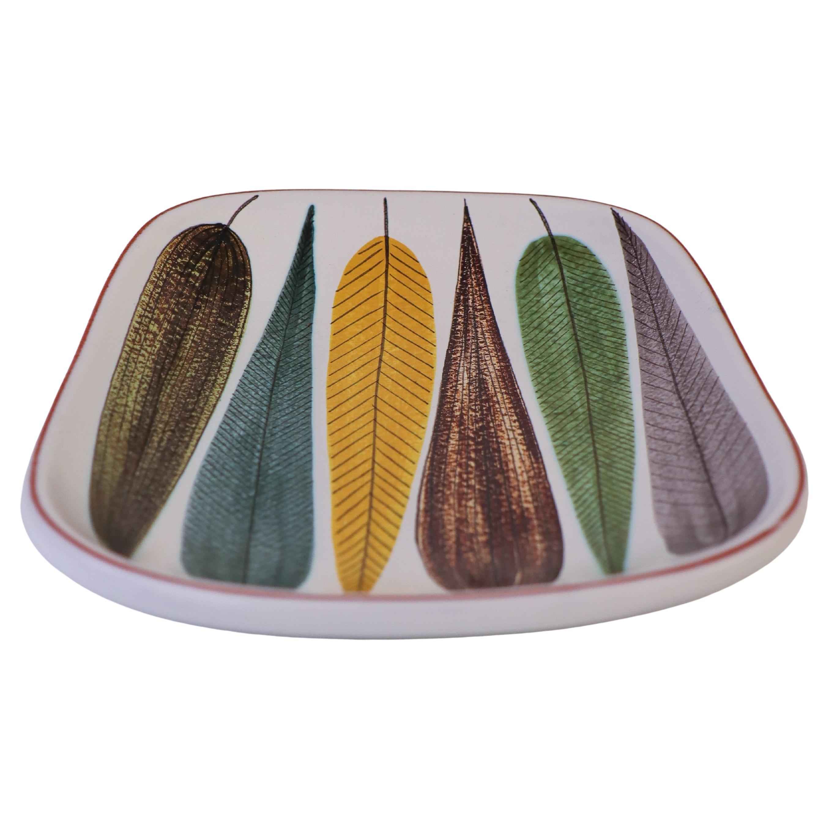 Faience Dish with leafs - Stig Lindberg - Gustavsberg Studio - Mid 20th Century