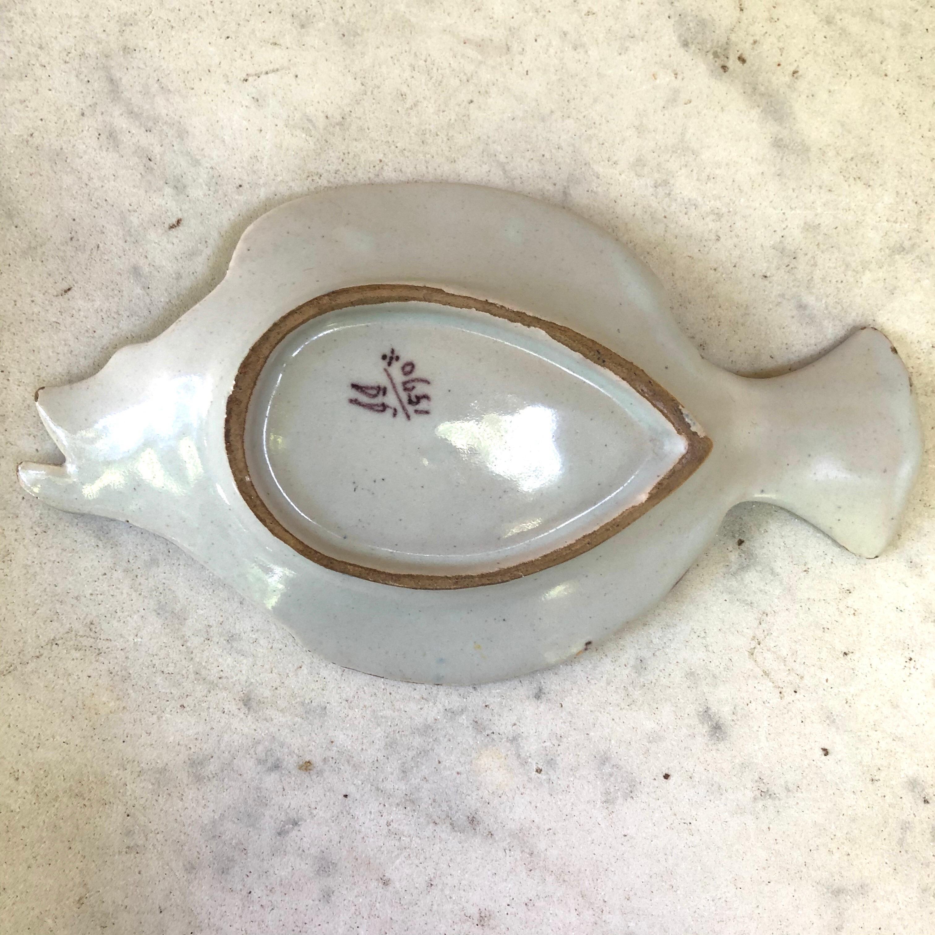 Faience Fish Dish Desvres, Circa 1910 In Good Condition For Sale In Austin, TX