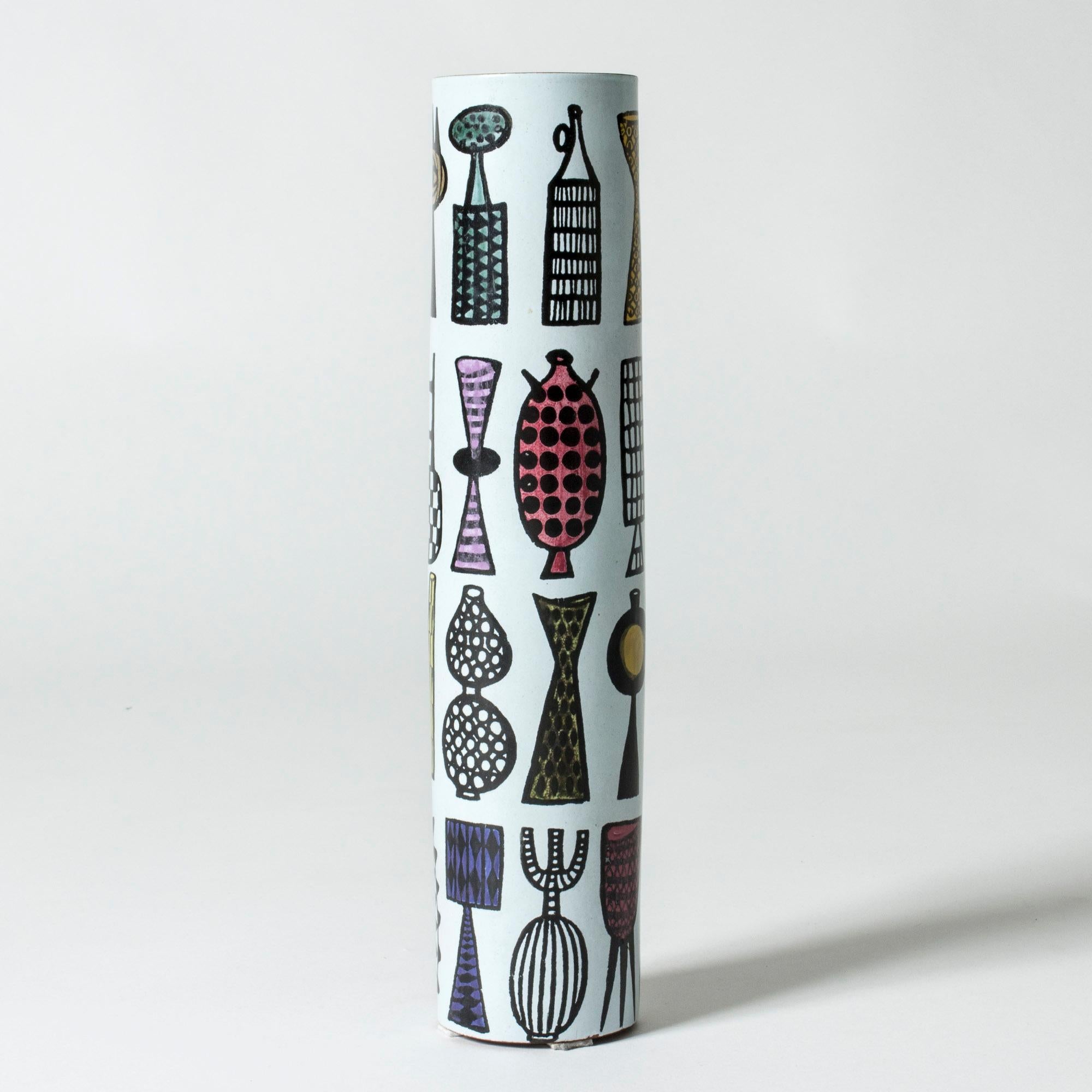 Vase „Karneval“ aus Fayence von Stig Lindberg (Skandinavische Moderne) im Angebot