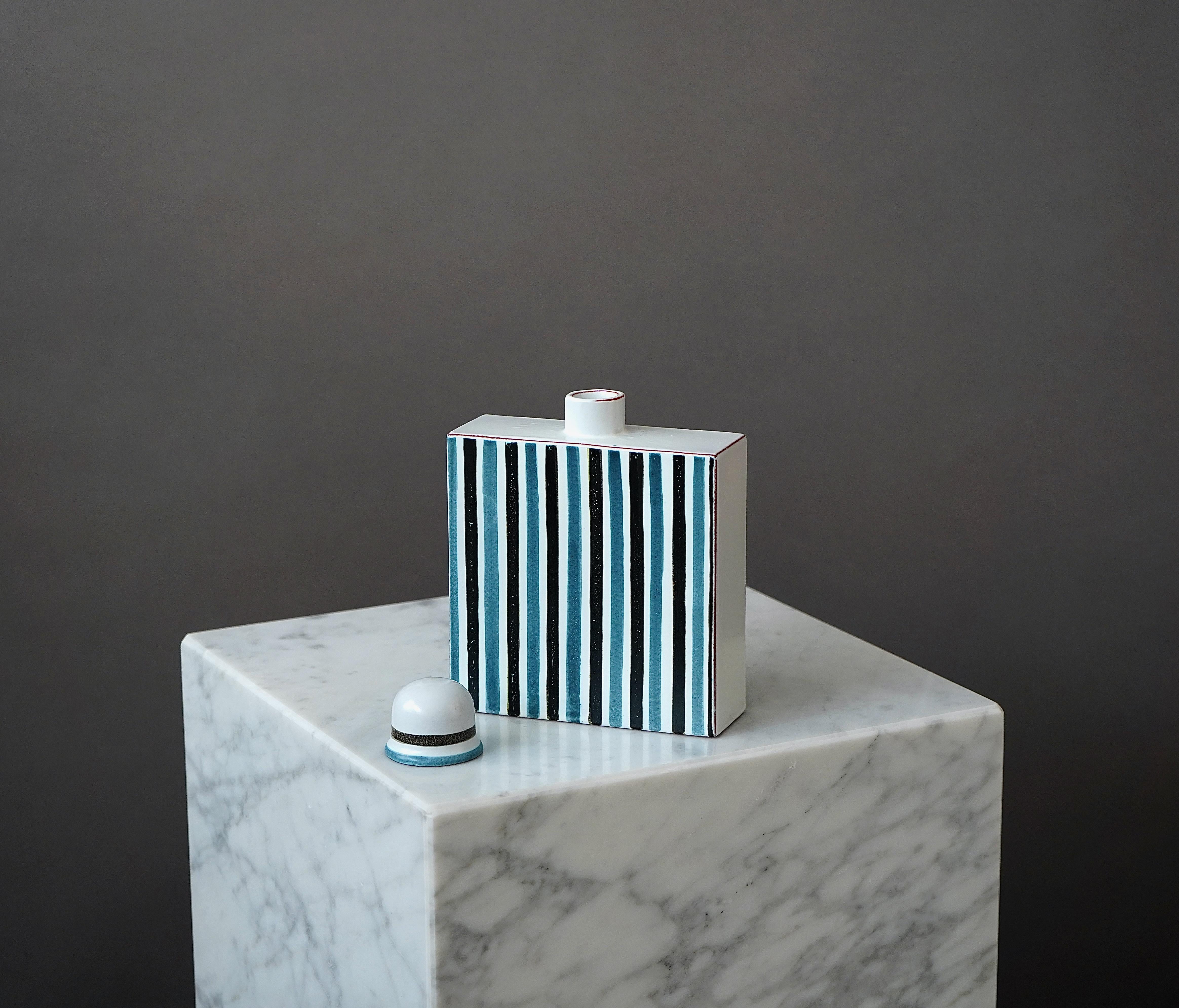 Mid-Century moderno Bottiglia con coperchio in faience di Stig Lindberg per Gustavsberg Studio, Svezia, anni '50 in vendita