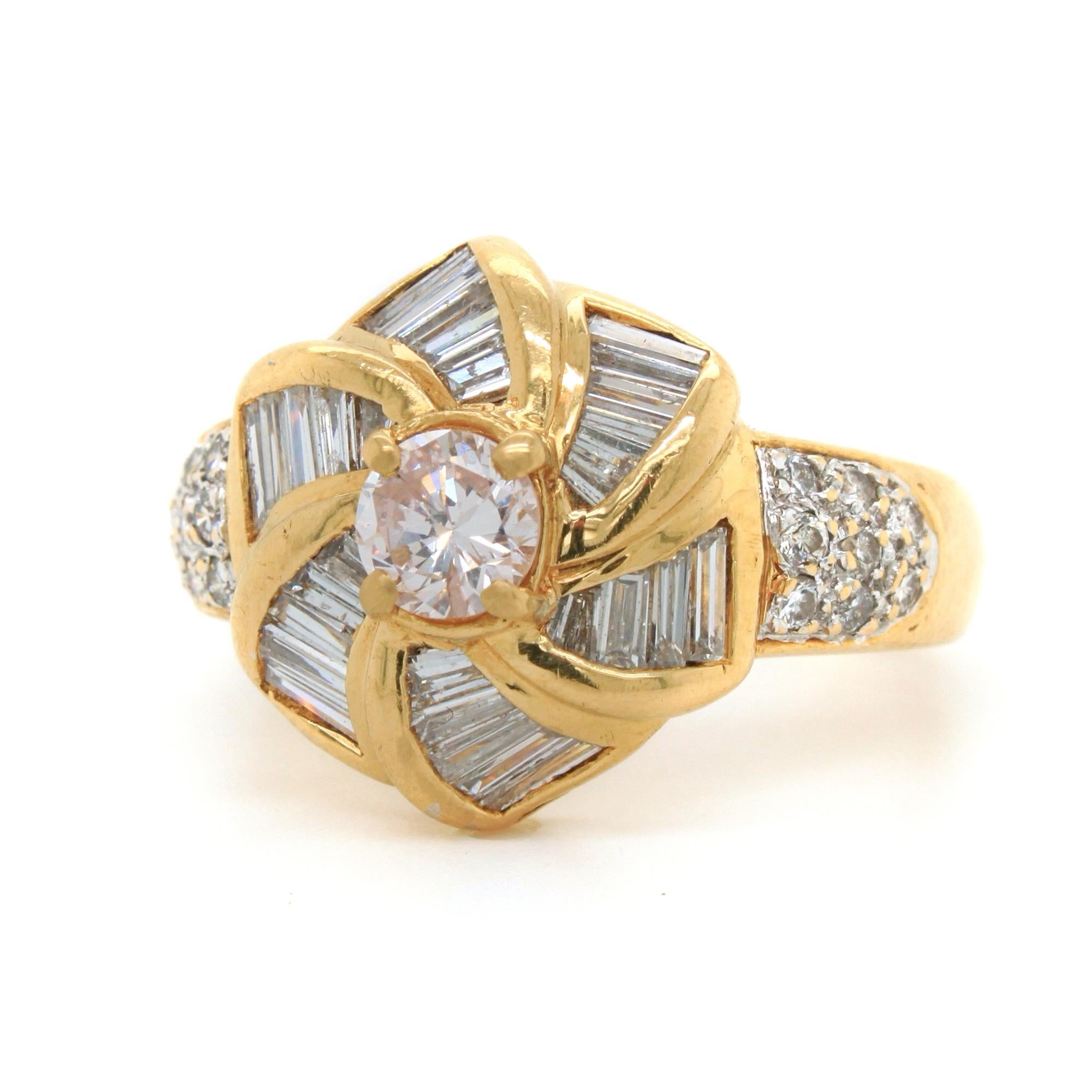 Round Cut Faint Pink and White Diamond Windmill Ring, 20th Century For Sale