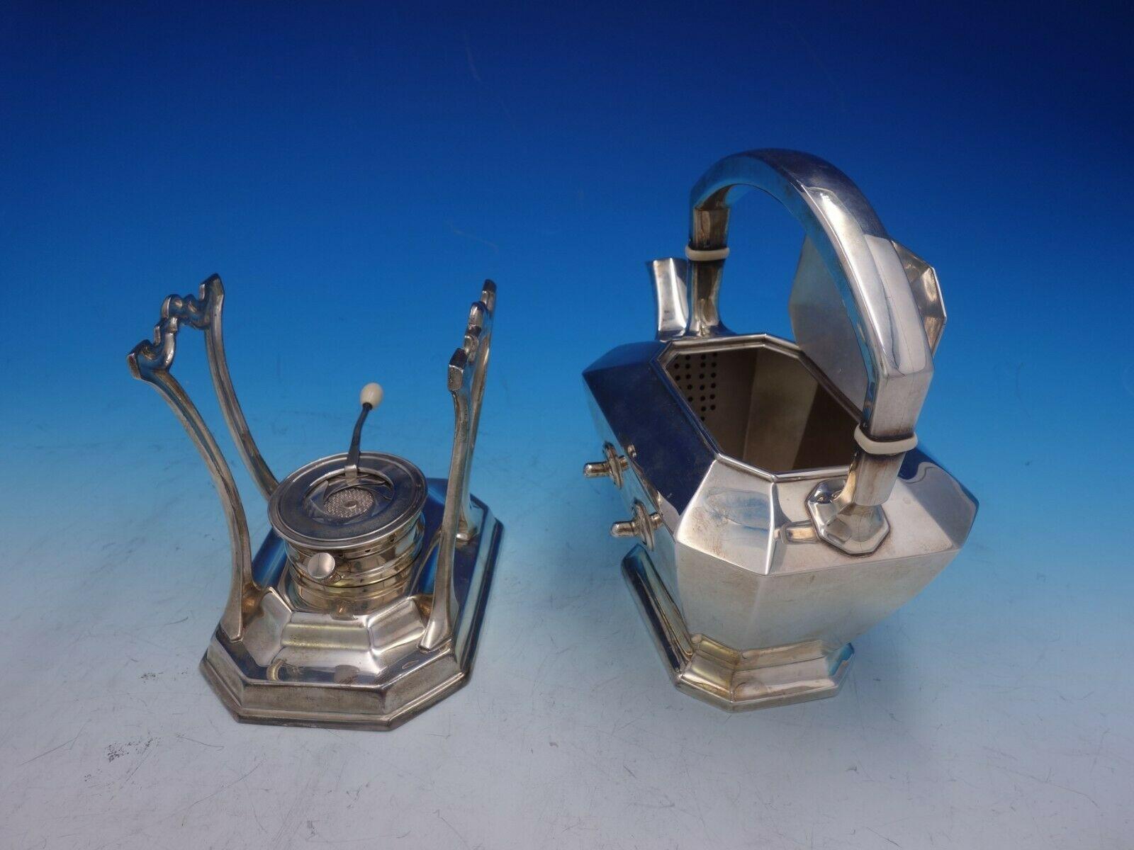Fairfax by Gorham-Durgin Sterling Silver Kettle on Stand Marked #04 In Excellent Condition For Sale In Big Bend, WI