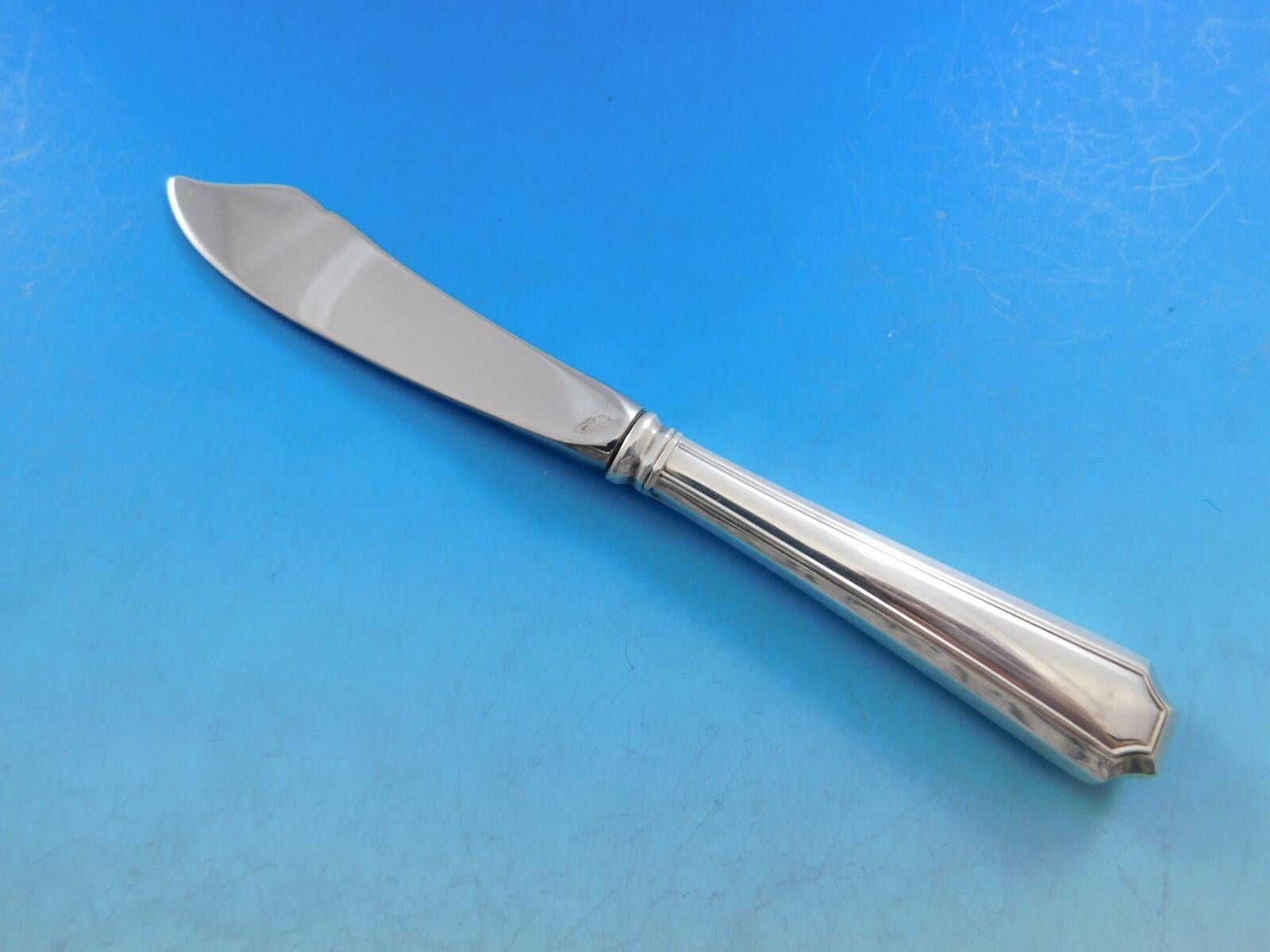Embodying the spirit of casual luxury, Fairfax has a sterling design that never goes out of style. As timely today as when it was first introduced in 1910, this design is influenced by the crisp, molded lines and classic simplicity of the Sheraton