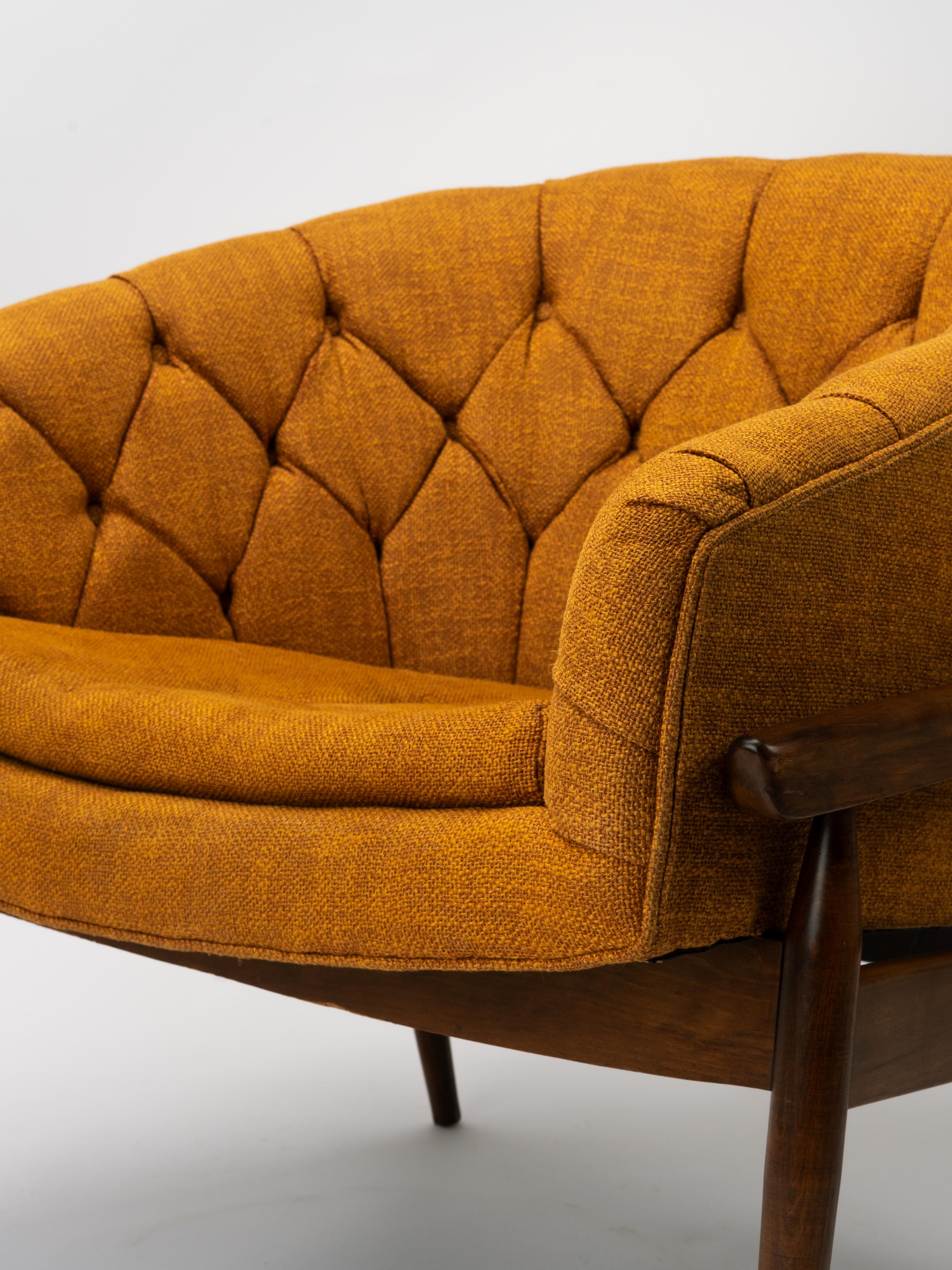 Fairfield Chair Co. Gold Tufted Mid-Century Barrel Back Lounge Chair For Sale 8