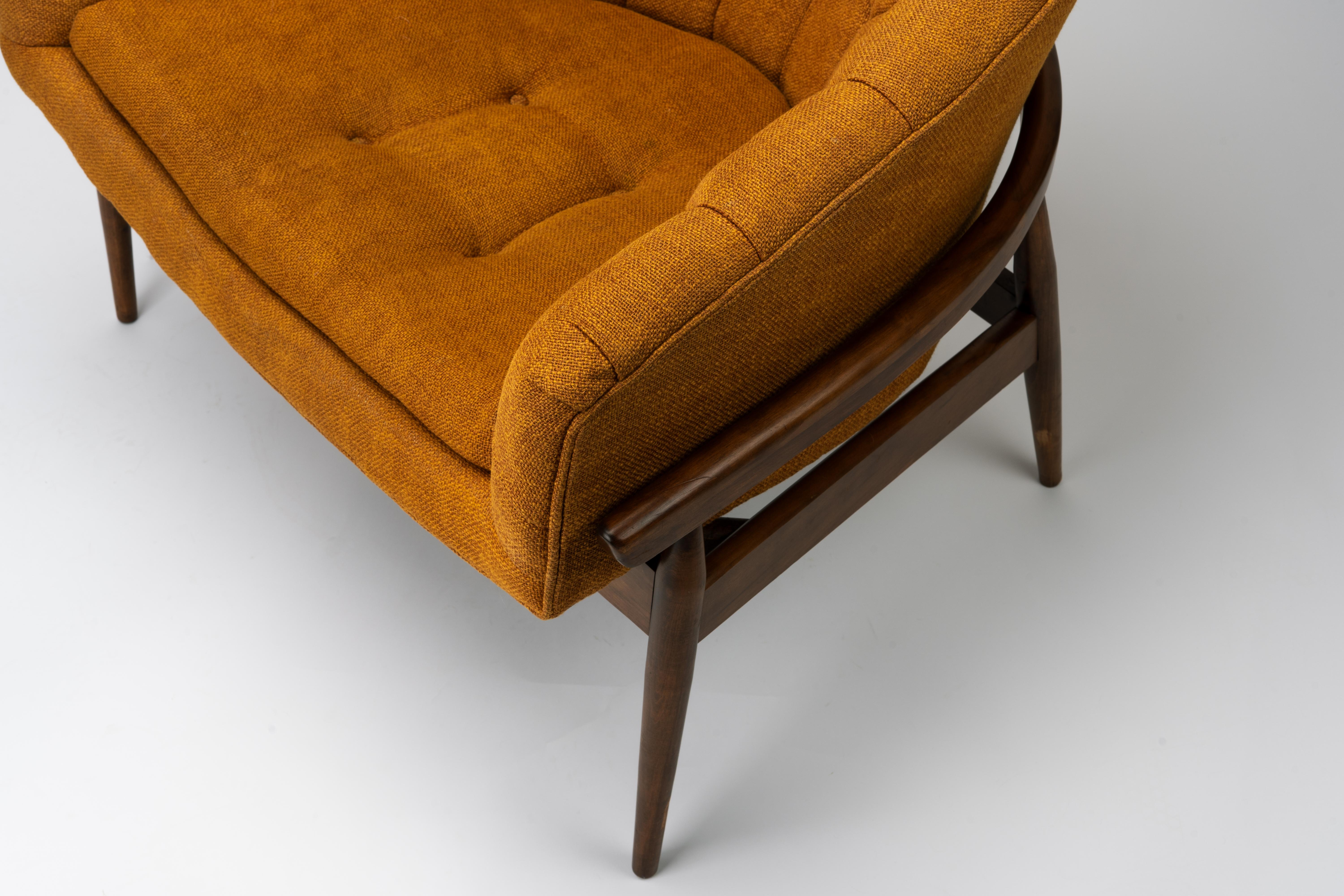 Fairfield Chair Co. Gold Tufted Mid-Century Barrel Back Lounge Chair For Sale 9