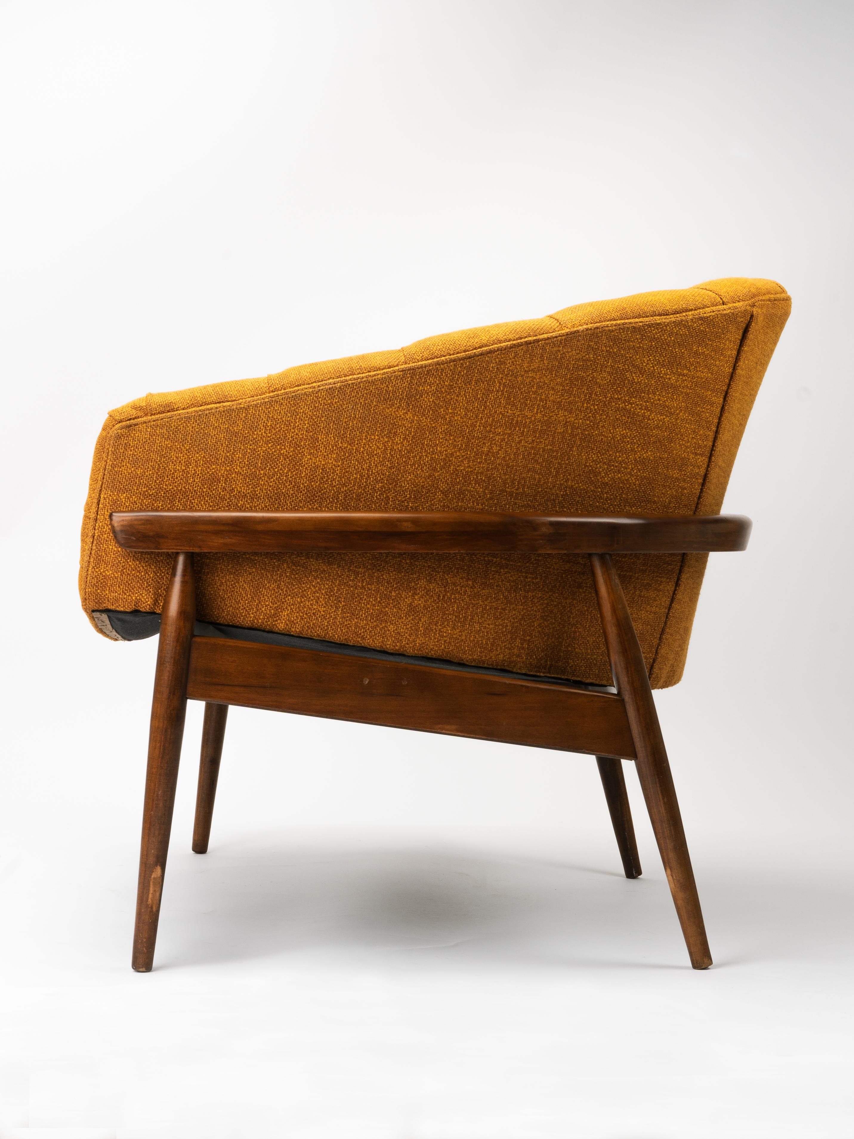 Fairfield Chair Co. Gold Tufted Mid-Century Barrel Back Lounge Chair For Sale 2