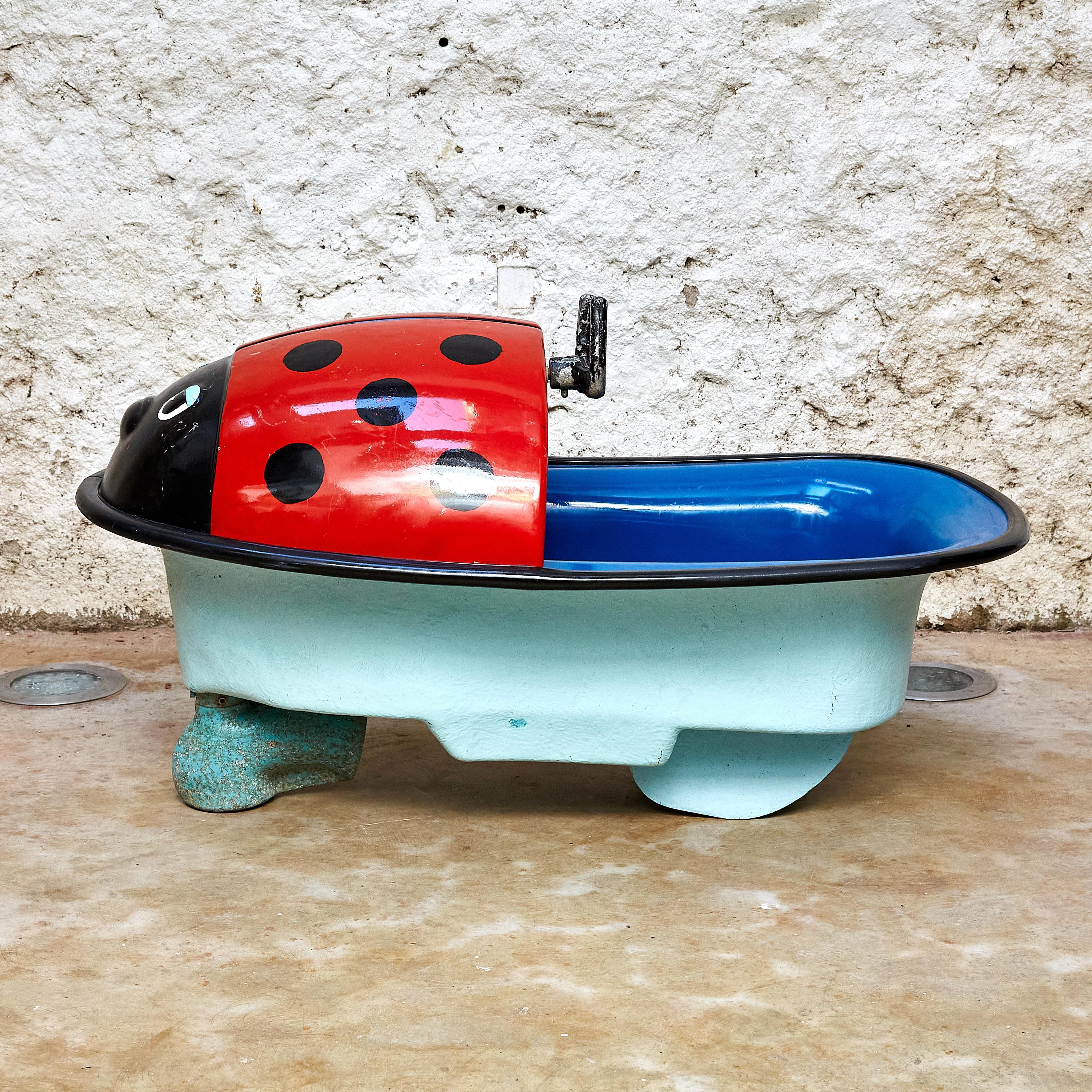 Barchetta Coccinella del Luna Park, 1970 circa In condizioni discrete in vendita a Barcelona, ES
