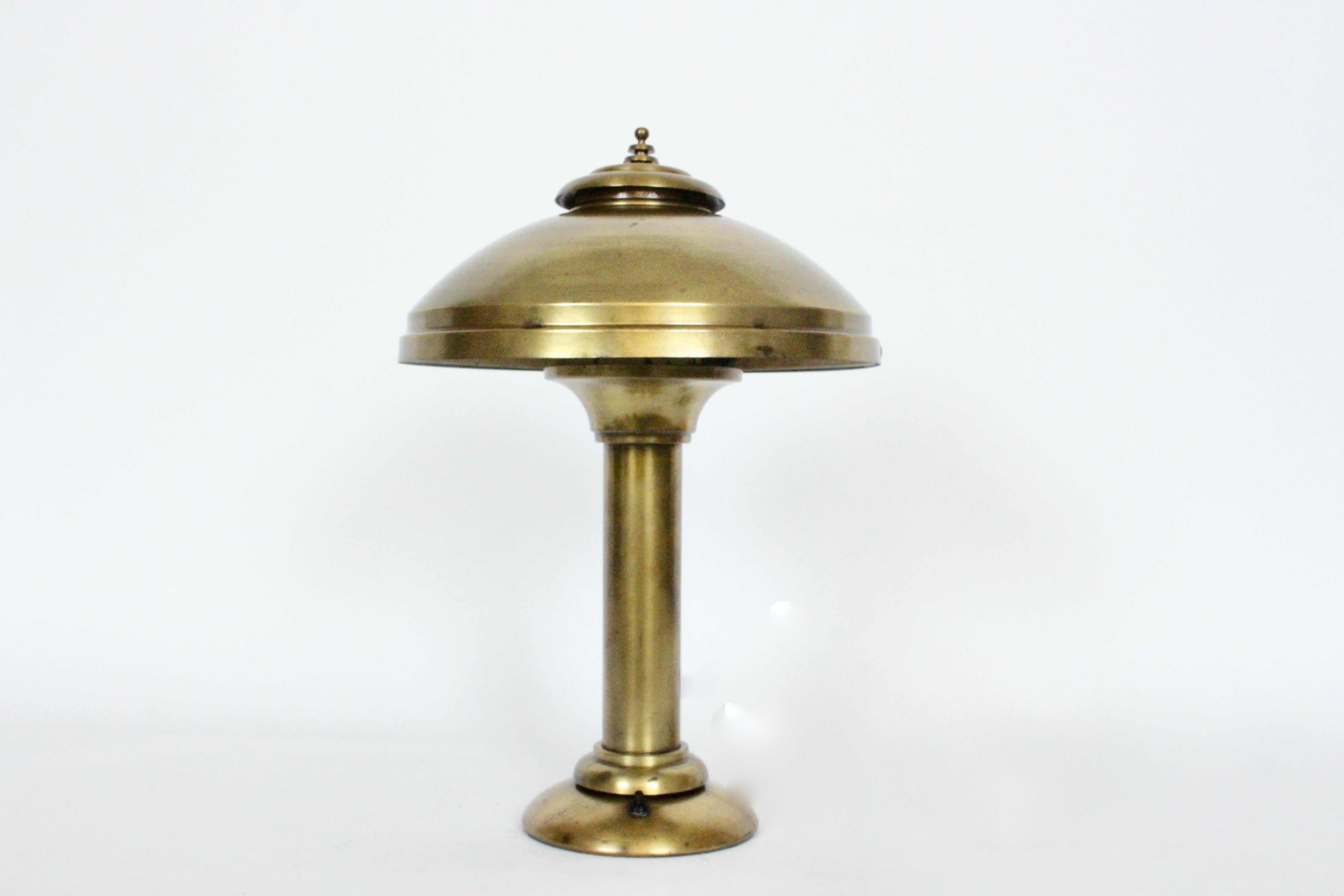 Fairies Mfg. Co. Cantilever All Brass Shaded Desk Lamp, 1920s For Sale 13