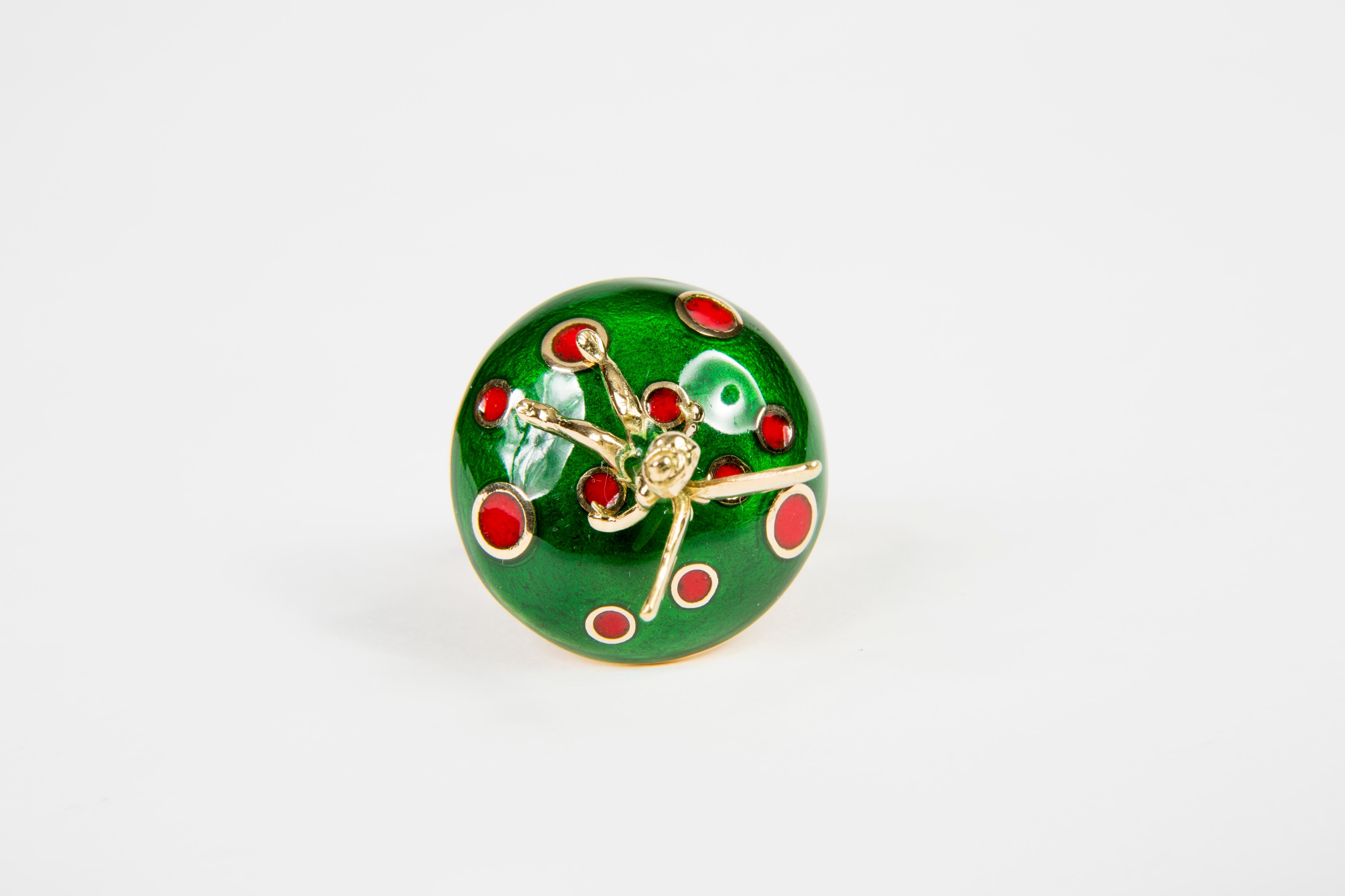 Fairy Tale Red and Green Enamel 18 Karat Yellow Gold Cocktail Ring For Sale 1