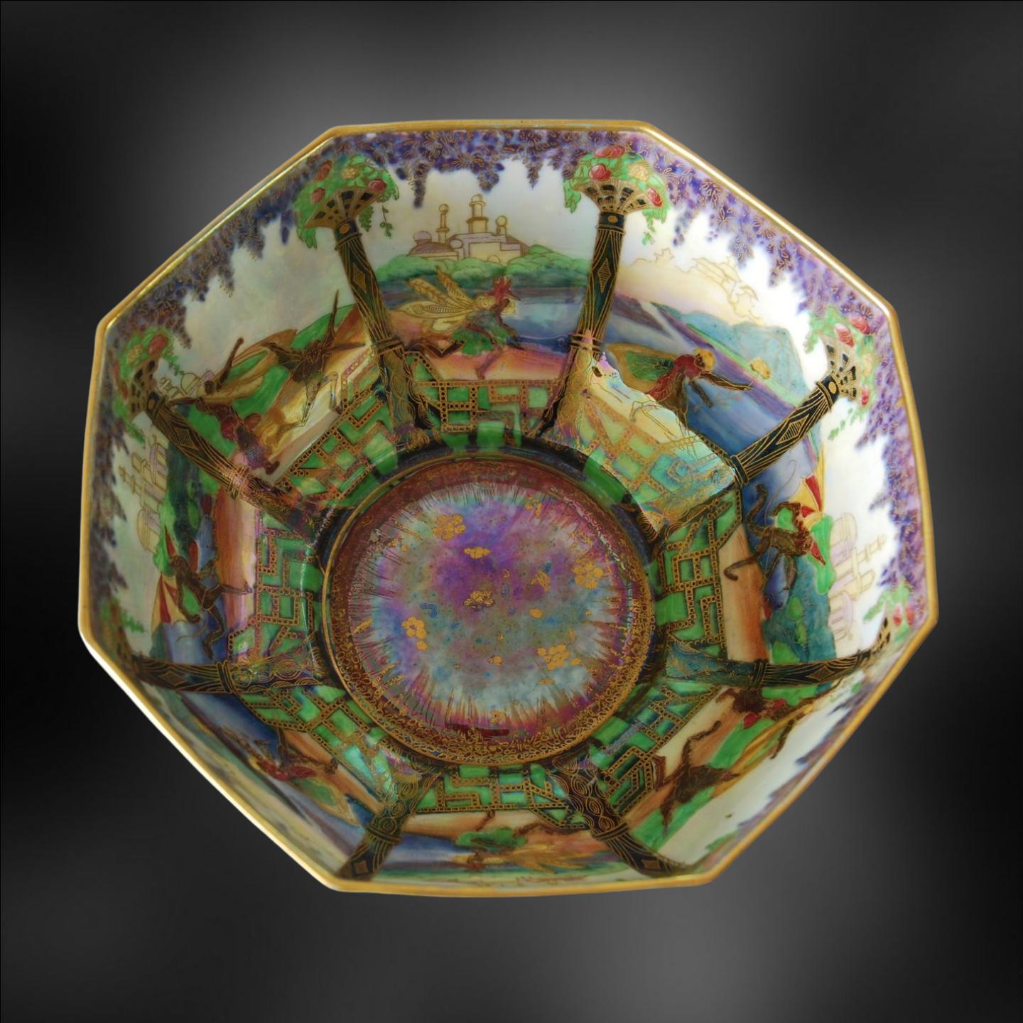 Fairyland Lustre Bowl, Geisha Wedgwood, circa 1925 In Excellent Condition For Sale In Melbourne, Victoria