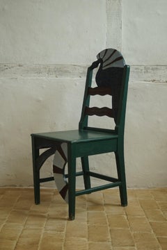 Silla «Fairytale», inspirada en Gerhard Munthe, realizada por Henrik August Vikene, hacia 1915