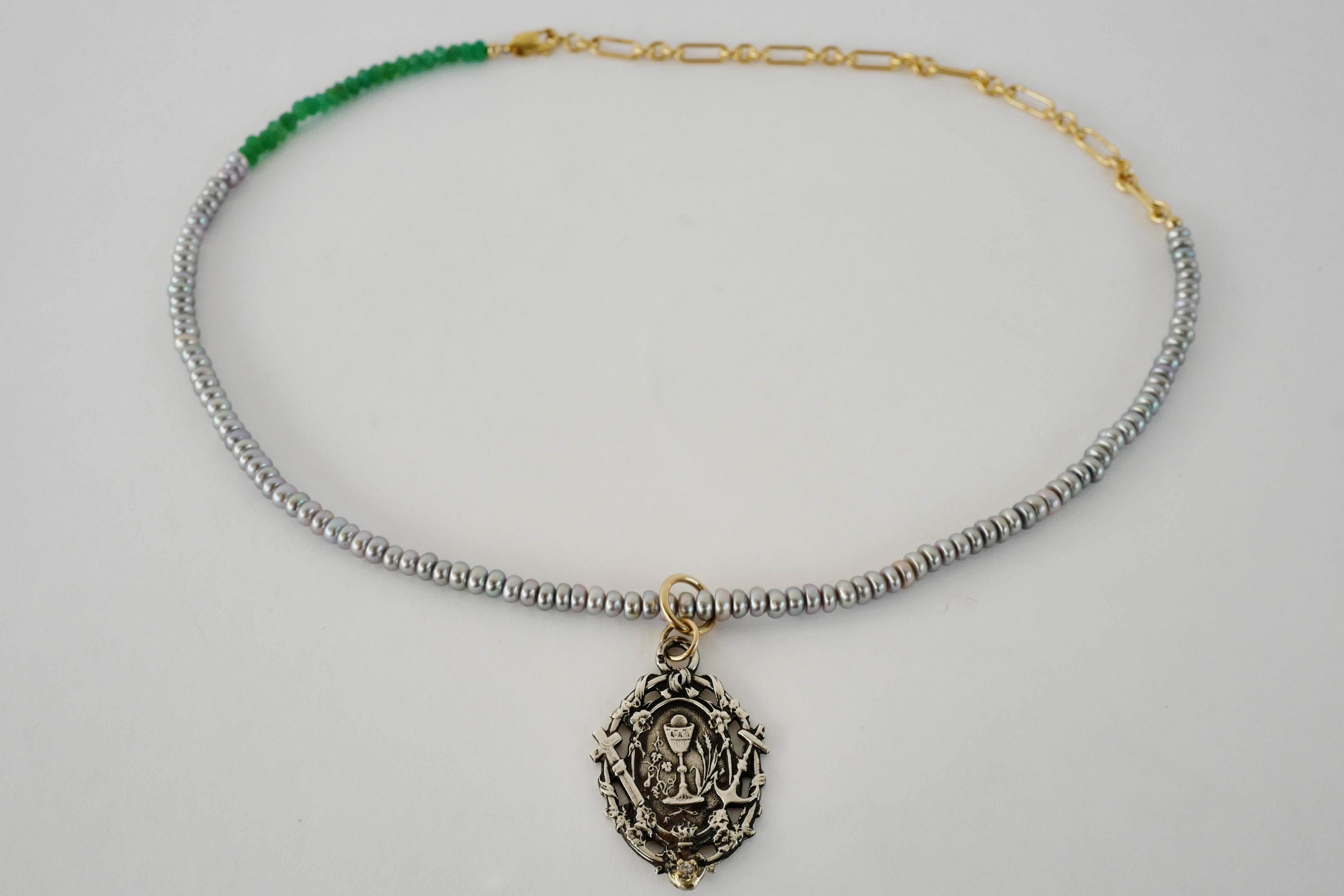 Medaille Glaube Hoffnung Liebe Weiß Diamant Perlenkette Halskette Chrysopras J Dauphin (Romantik) im Angebot