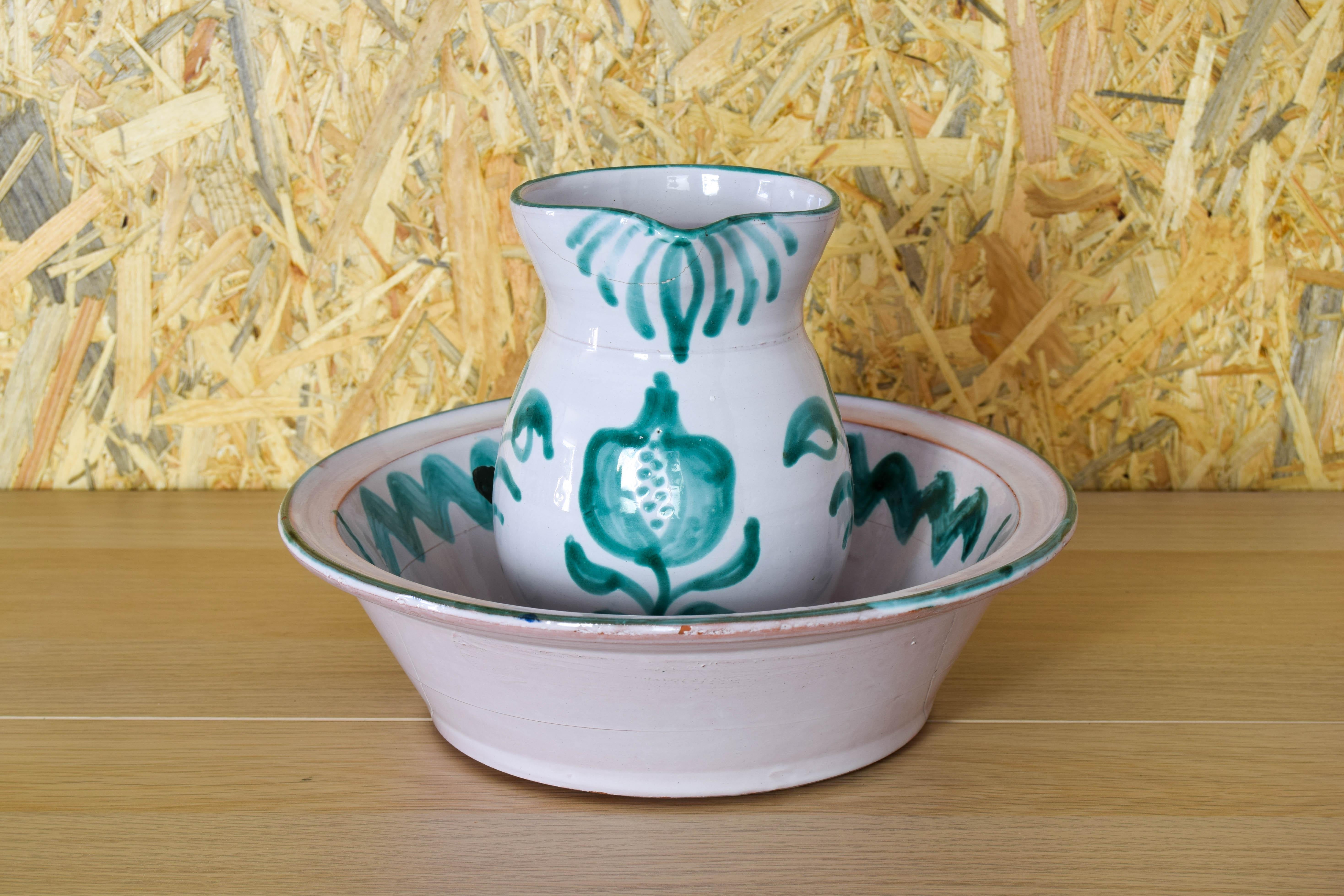Spanish Colonial Fajalauza ceramic jug and Lebrillo bowl Spain 60s For Sale