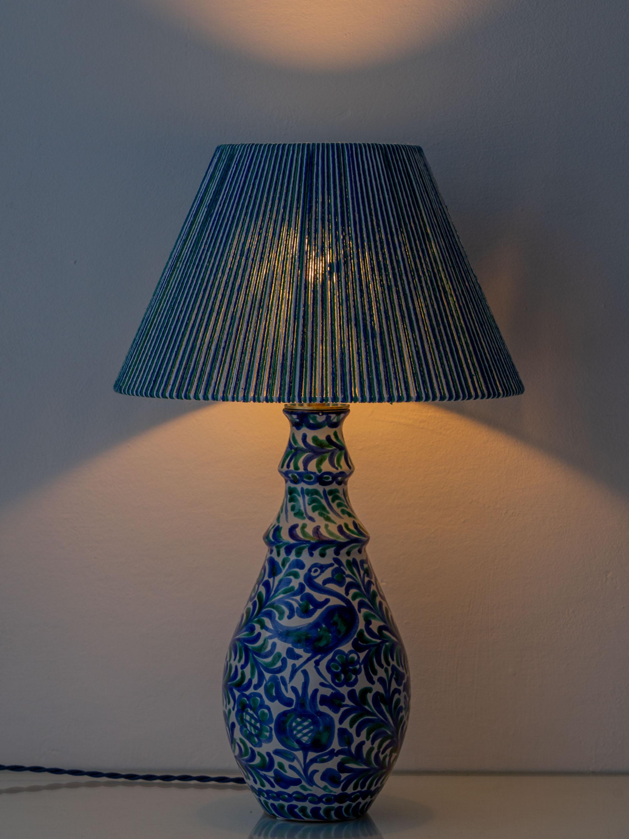 Lámpara de mesa de cerámica Fajalauza con pantalla tejida a mano, Granada, España Glaseado en venta