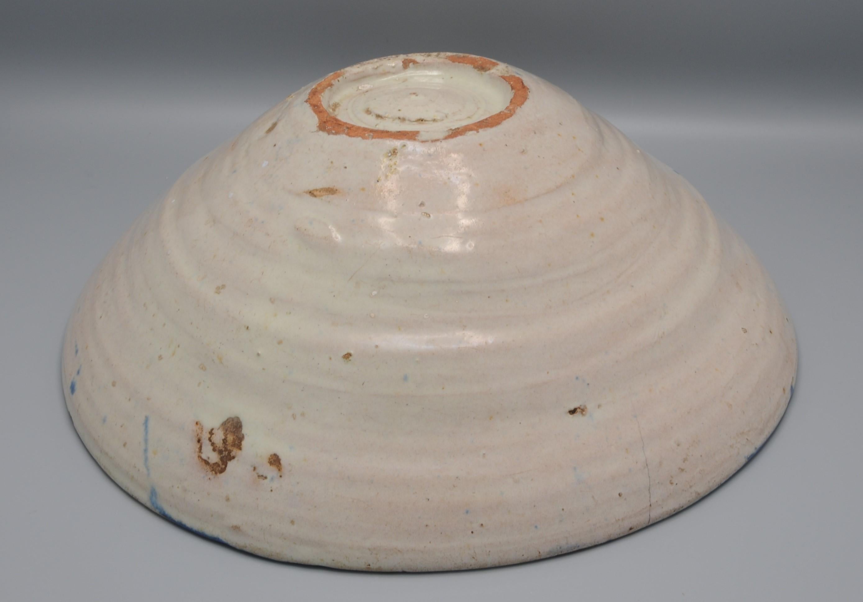 Fajalauza dish - 19th century In Good Condition In DELFT, NL