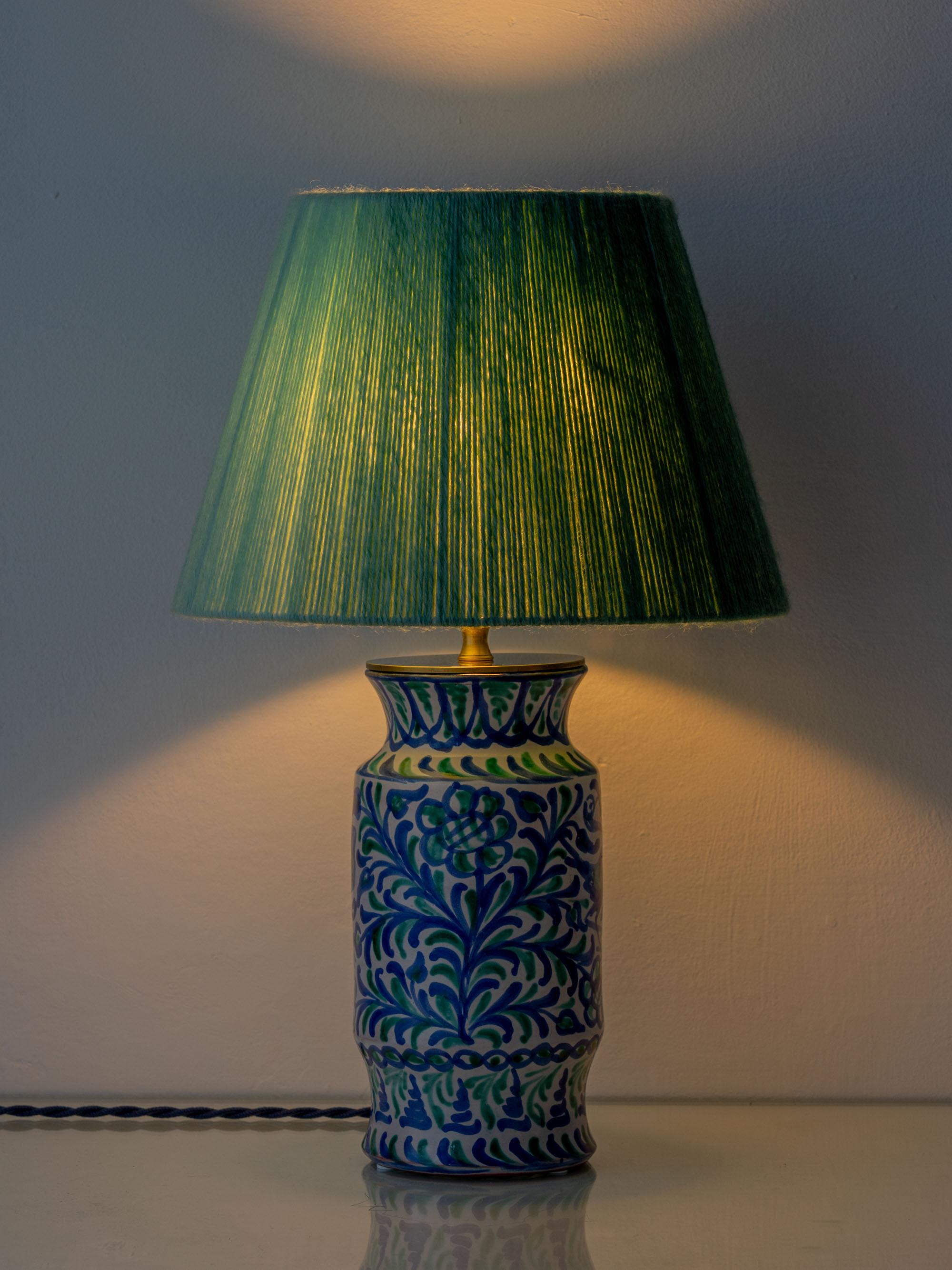 Fajalauza Granada Lampe à poser en céramique bleu vert, abat-jour en laine mérinos neuve Bon état - En vente à AMSTERDAM, NL