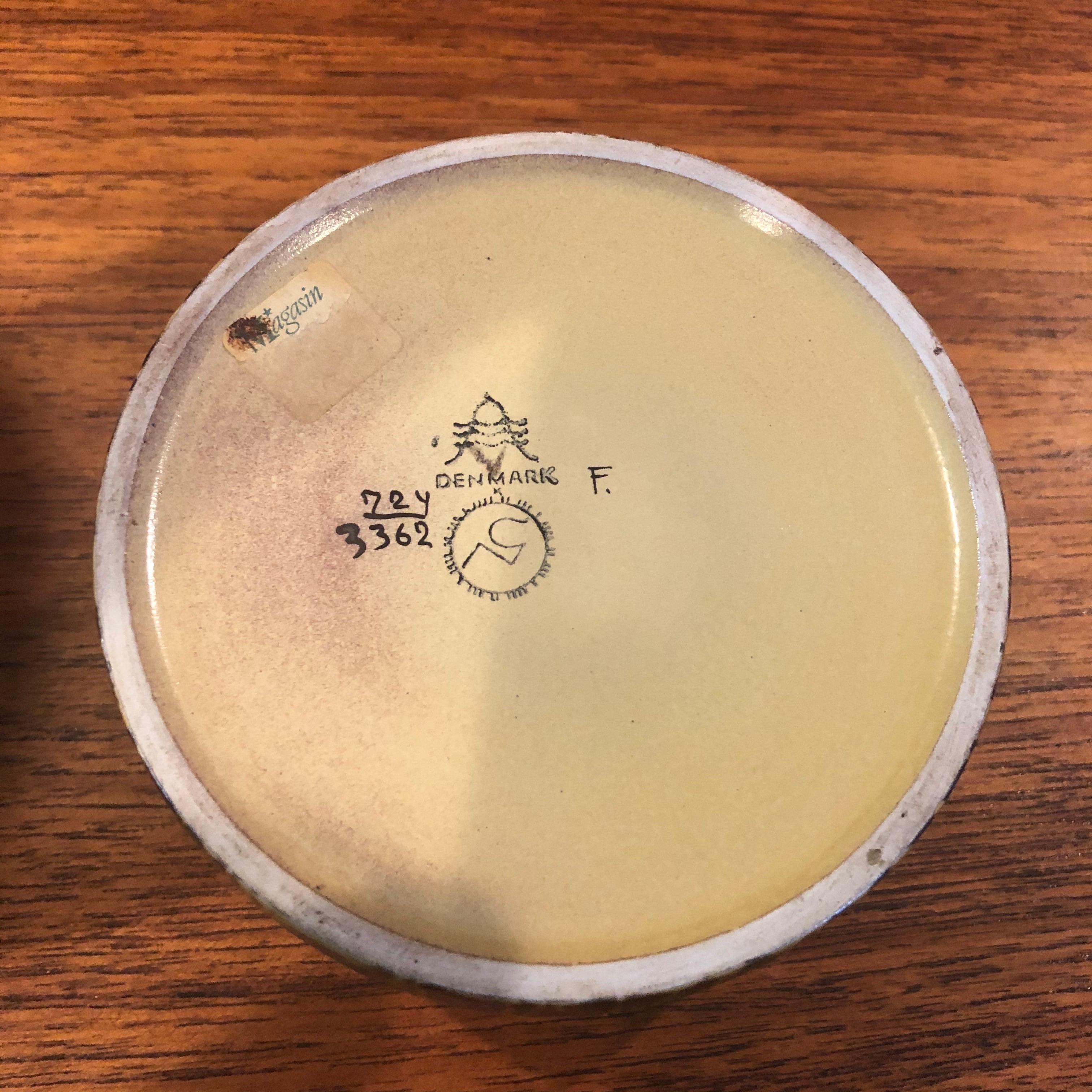 Grès porcellanato Vaso e barattolo con coperchio Fajance di Nils Thorsson per Royal Copenhagen in vendita