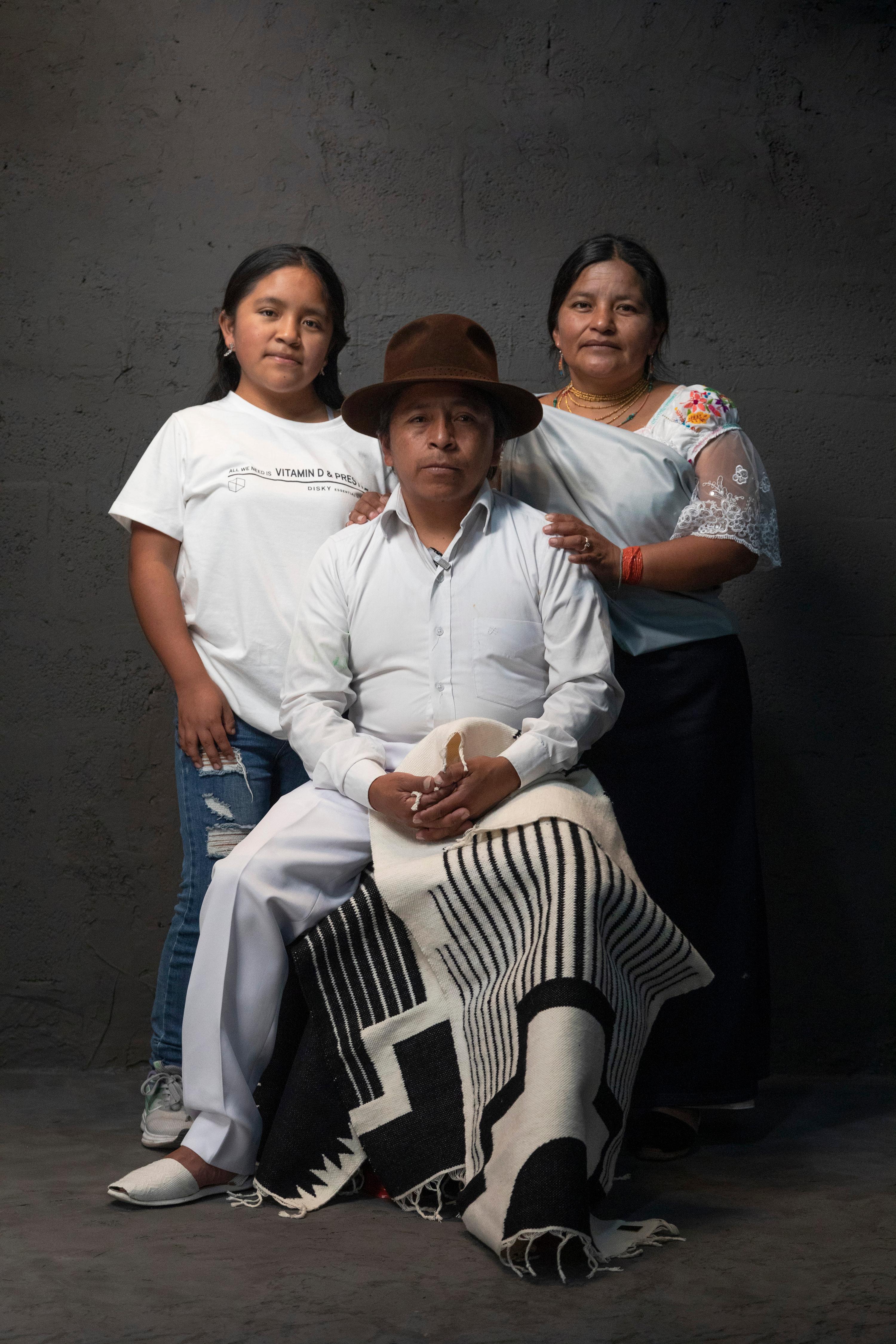 FAJAS Handgewebte Kunsthandwerkliche Schärpe-Kissen aus olivgrünem Samt von ANDEAN, 2er-Set im Angebot 4