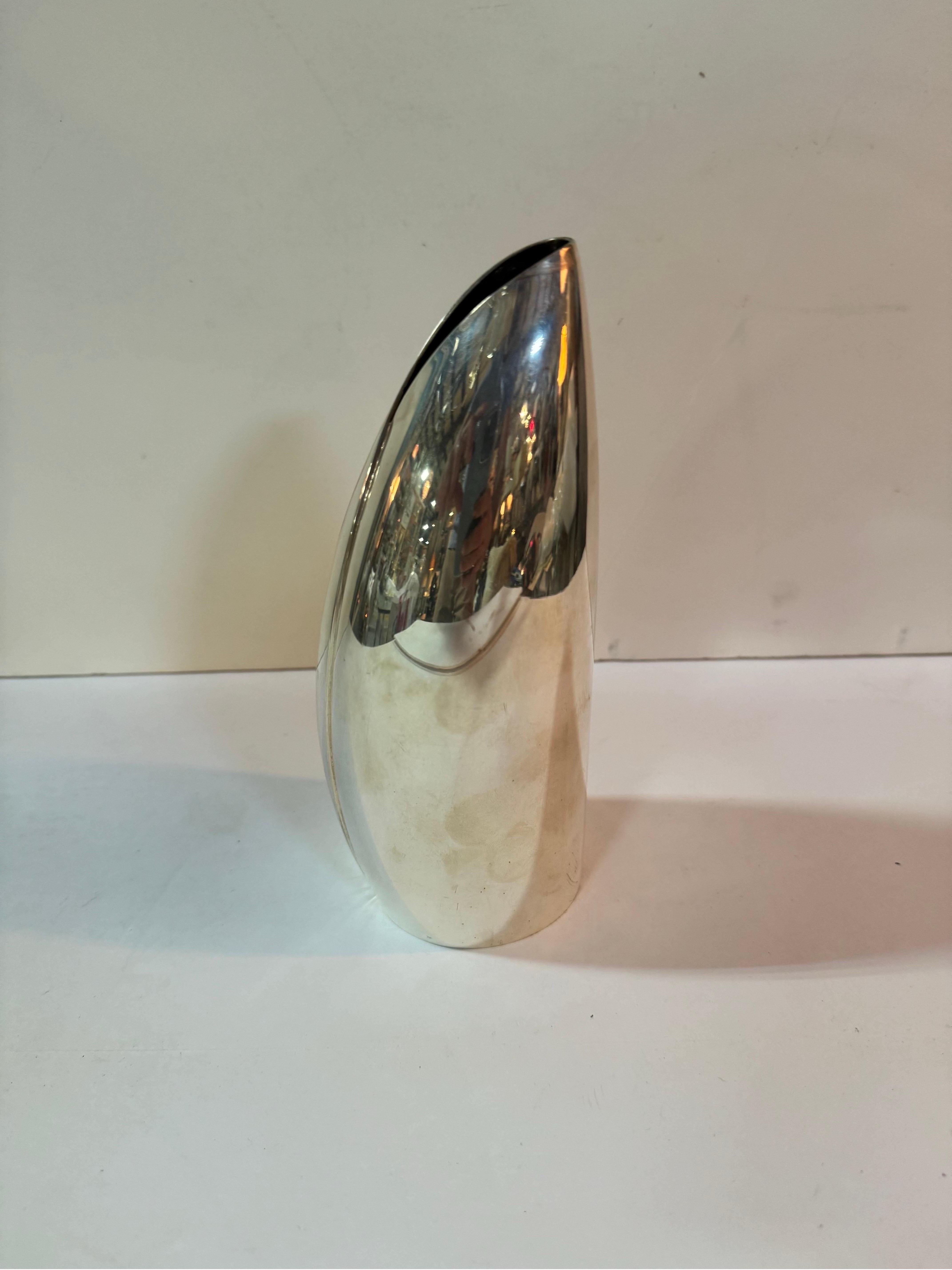 F.A.L.A. Guido Niest Lega Argentata Skulpturale versilberte Vase (Italienisch) im Angebot