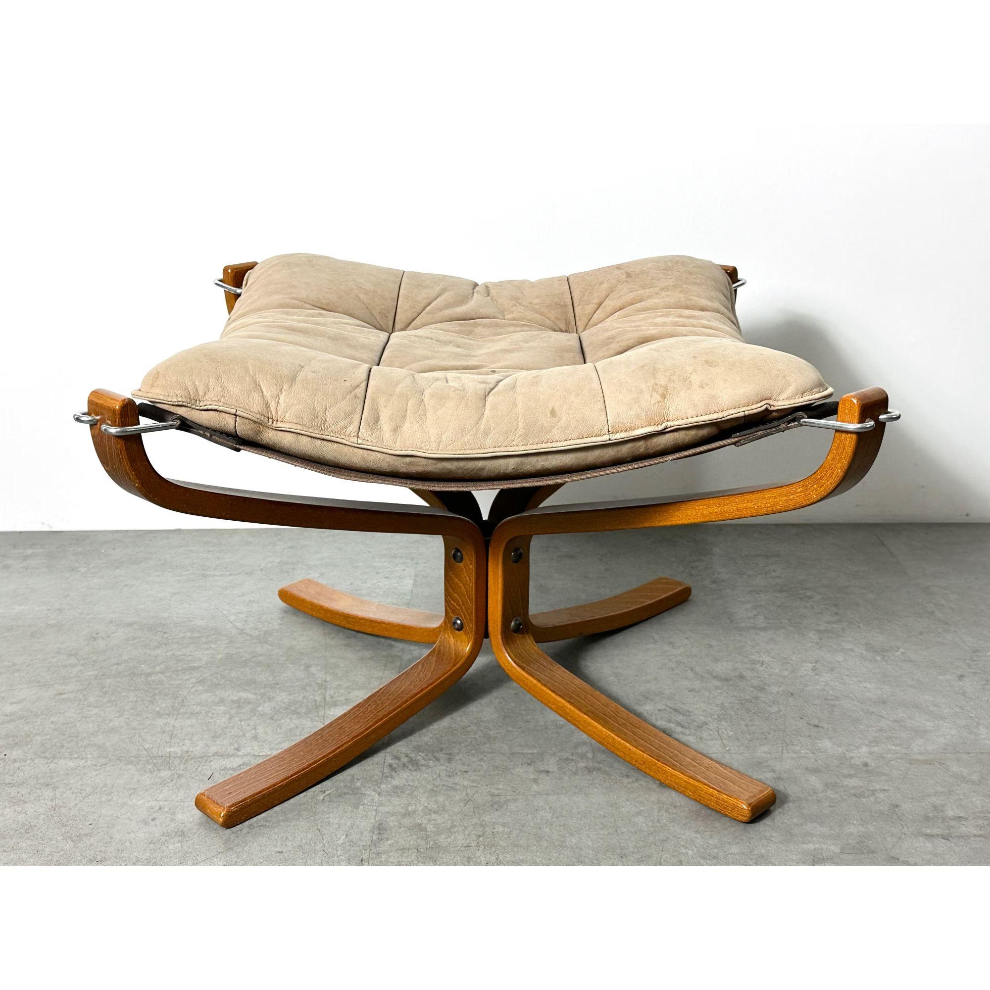 Norwegian Falcon Bentwood and Leather Sling Footstool by Sigurd Ressell for Vatne 1970s For Sale