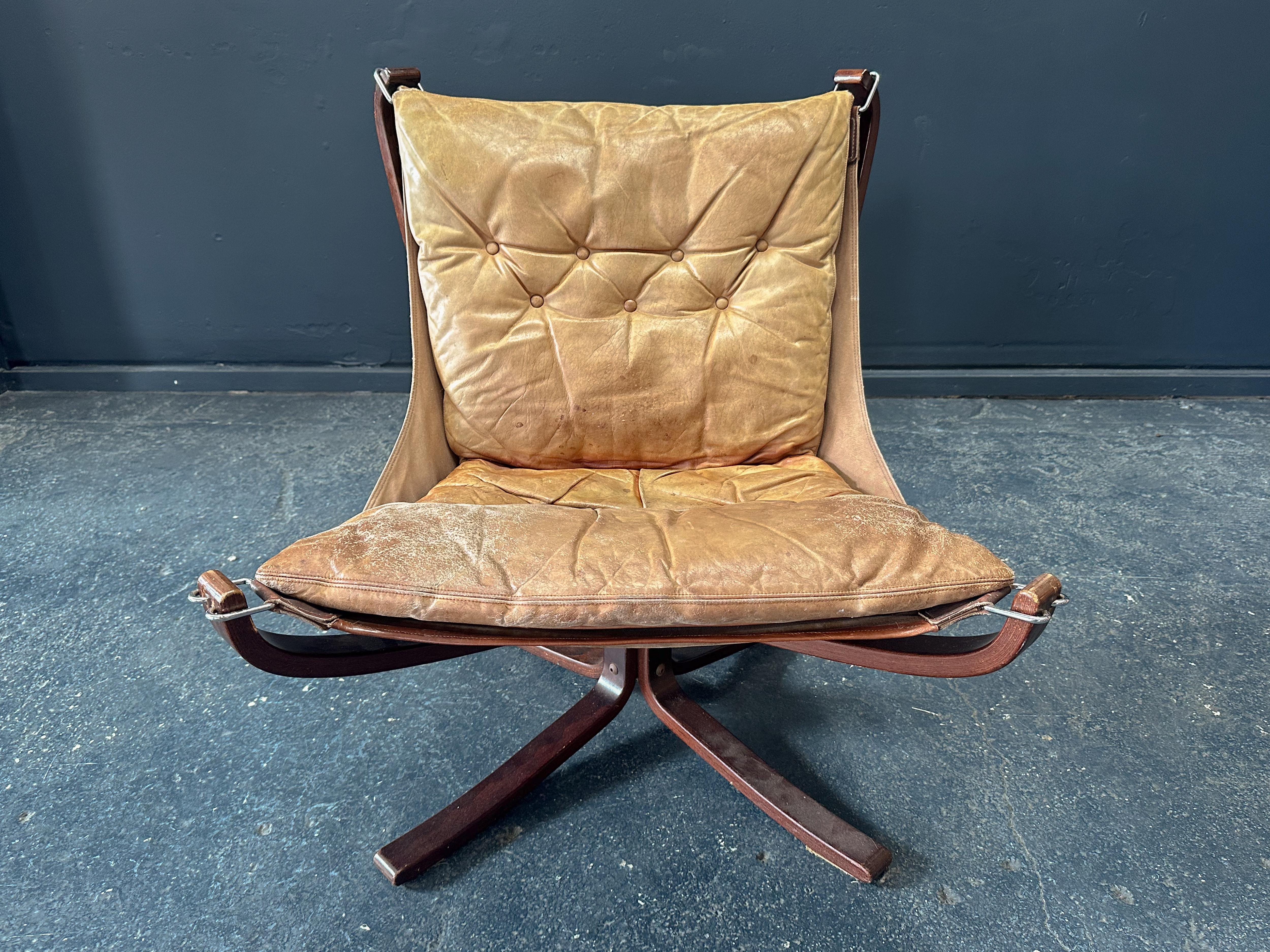 Halcón de Sigurd Ressell siglo XX en venta