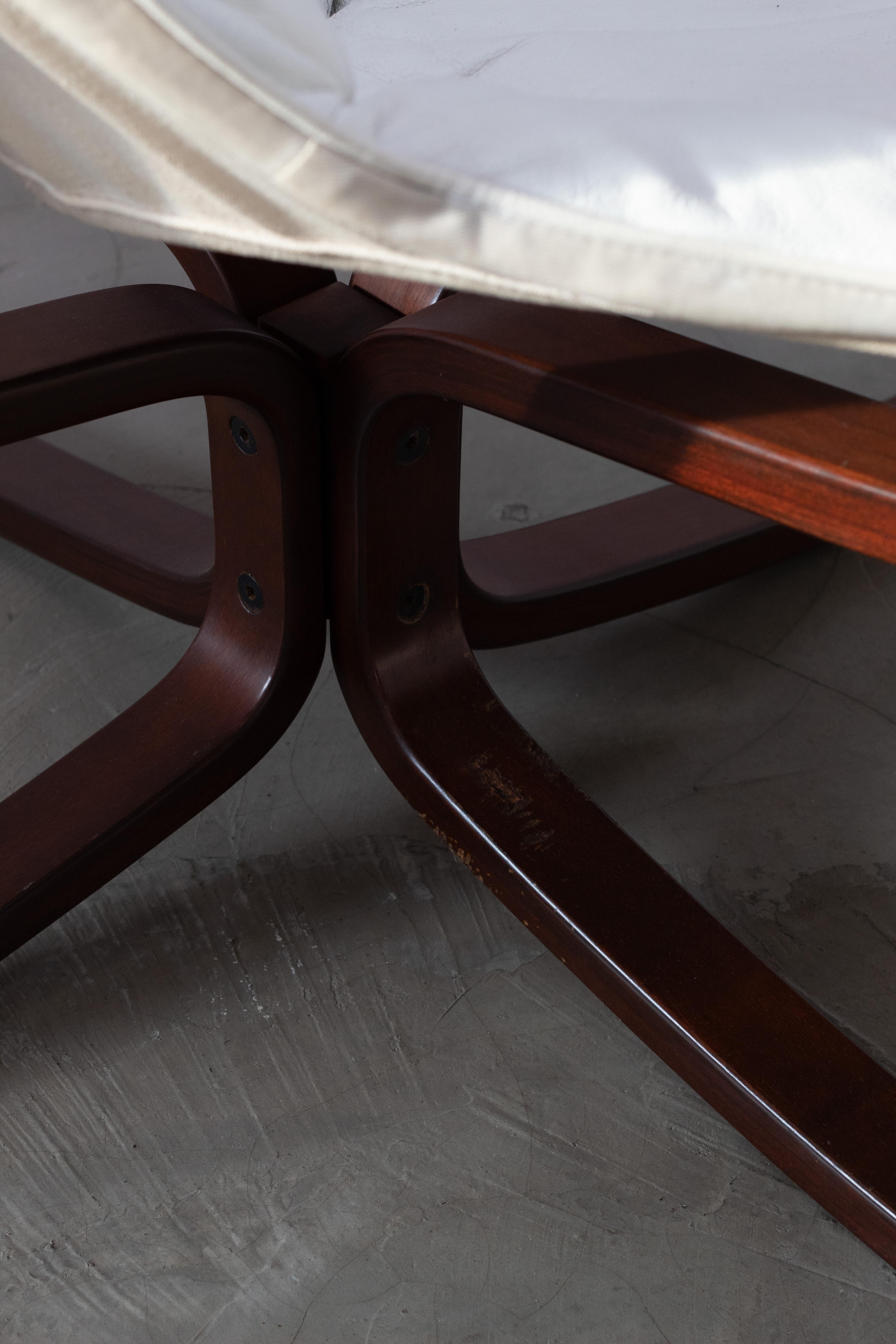 Falcon Chair, designed by Sigurd Ressell, 1970s. For Sale 1