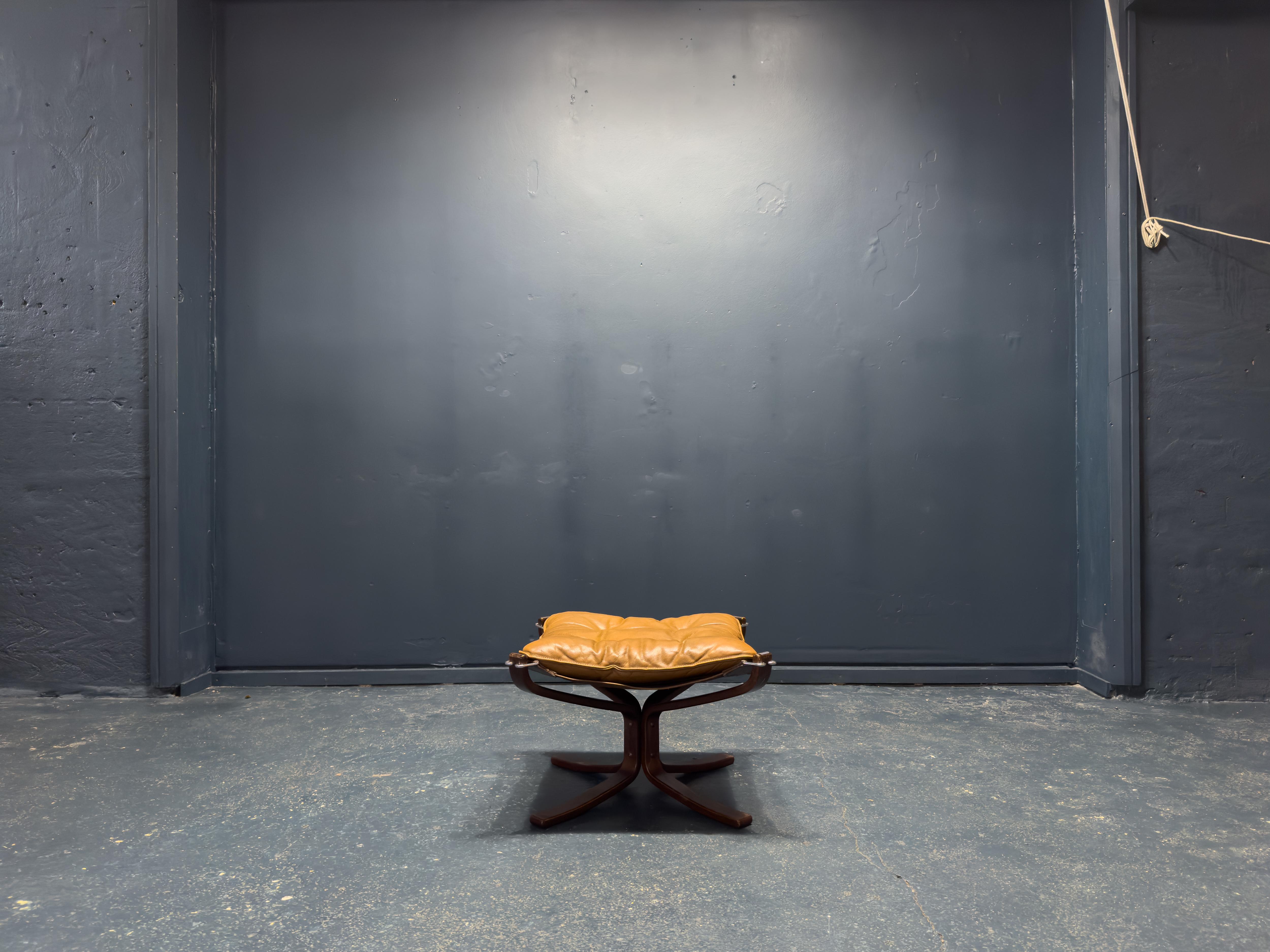 Falcon Chair with Footstool by Sigurd Resell For Sale 8