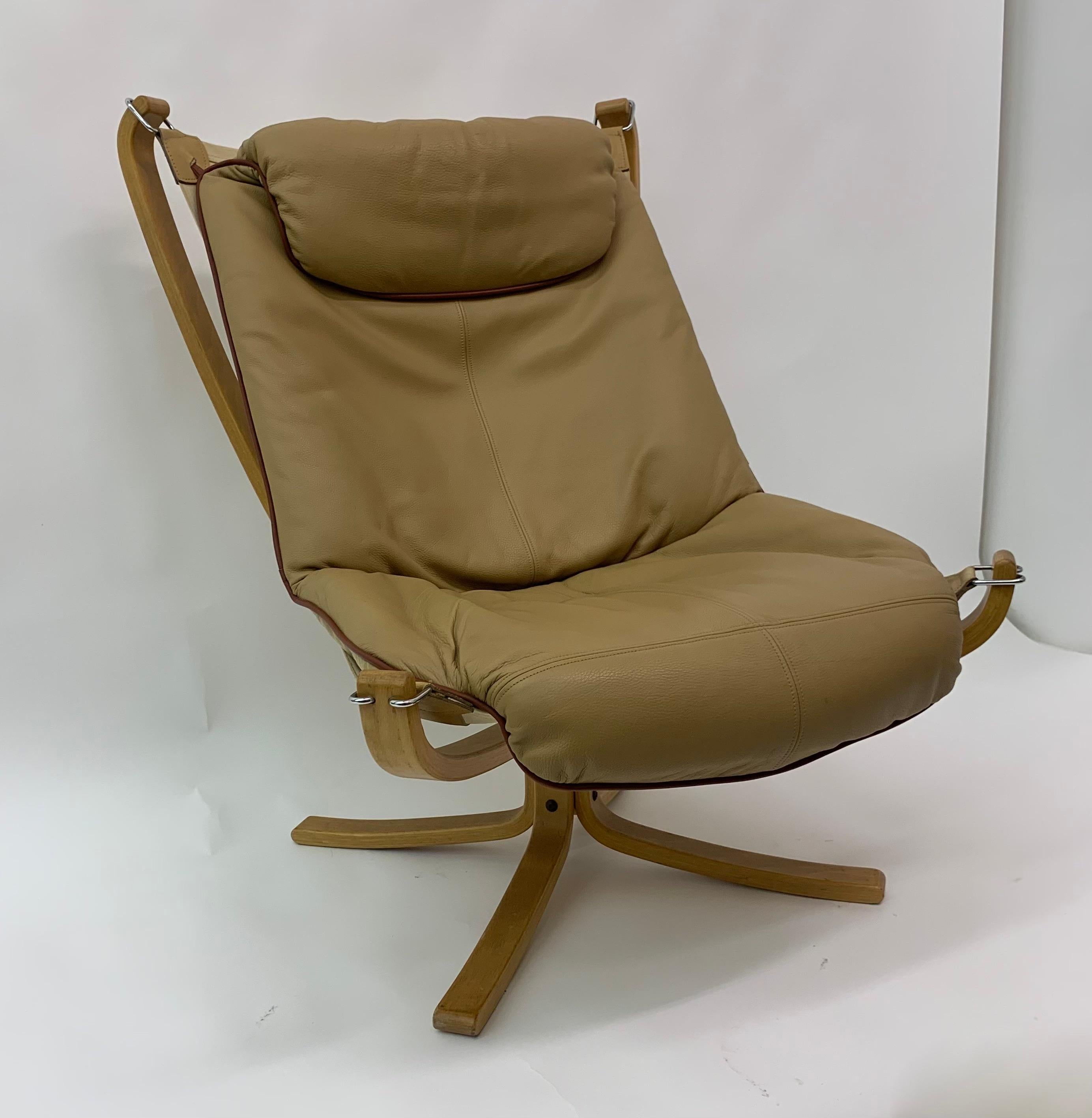 Norwegian Falcon Leather Lounge Chair by Sigurd Ressel for Vatne Møbler, 1970s For Sale
