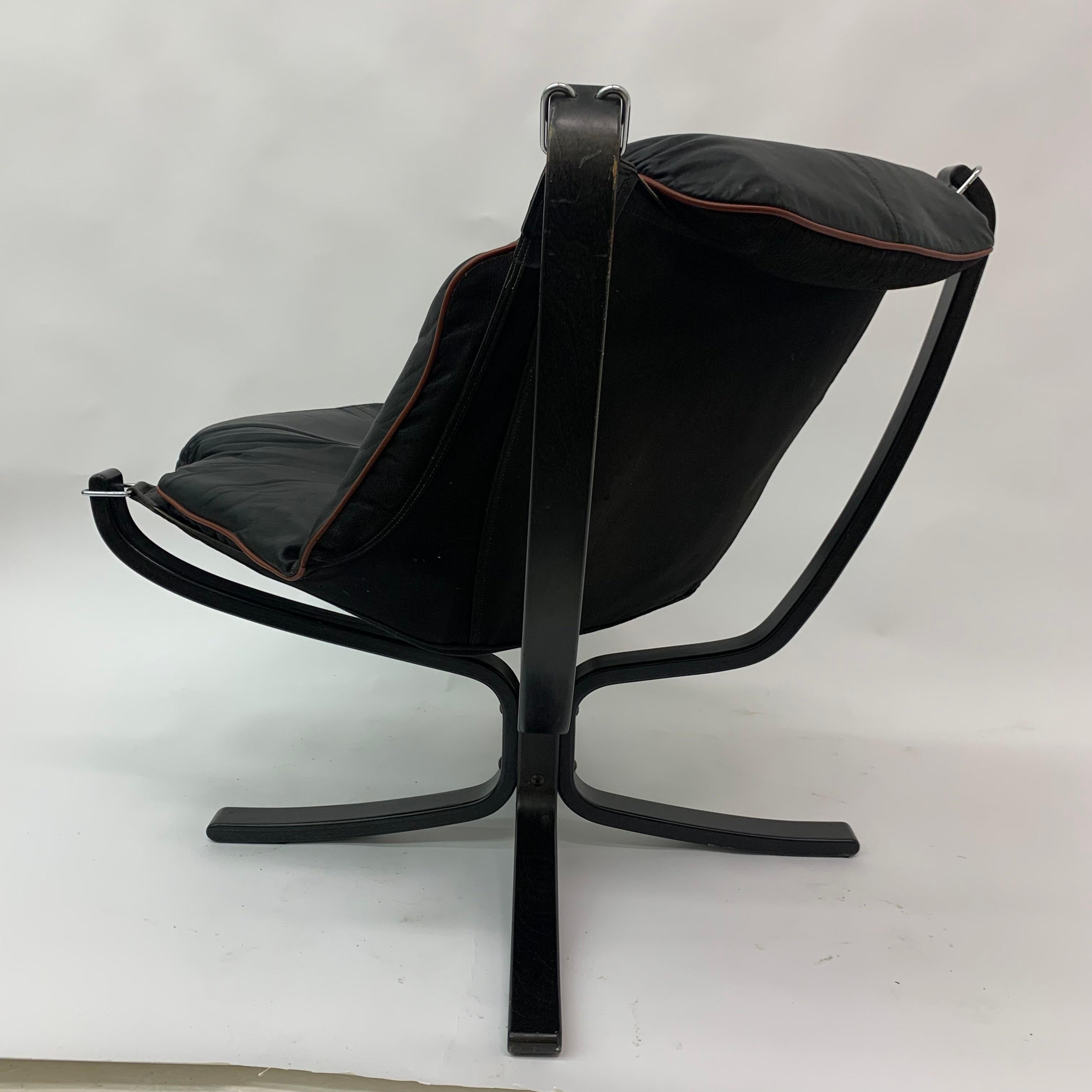 Late 20th Century Falcon Leather Lounge Chair by Sigurd Ressel for Vatne Møbler, 1970s For Sale