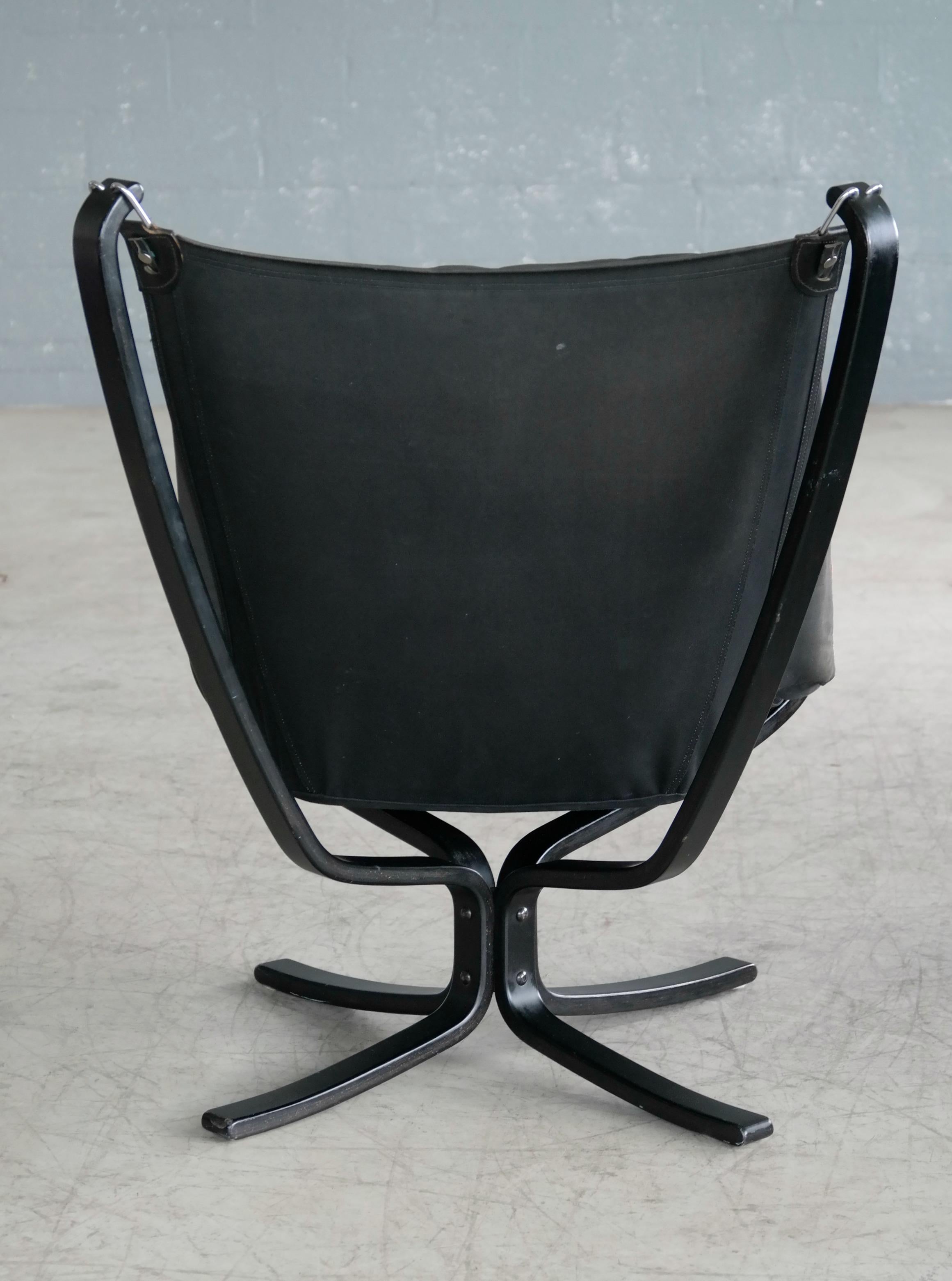 Falcon Lounge Chair with Ottoman in Black Leather Red Piping by Resell 3