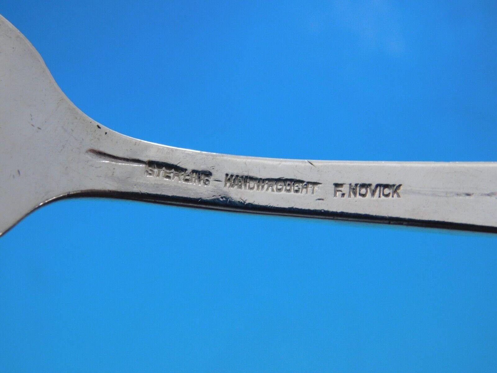 Falick Novick Juego de cubiertos de plata de ley Chicago 111 piezas Arts & Crafts Chicago Plata esterlina en venta