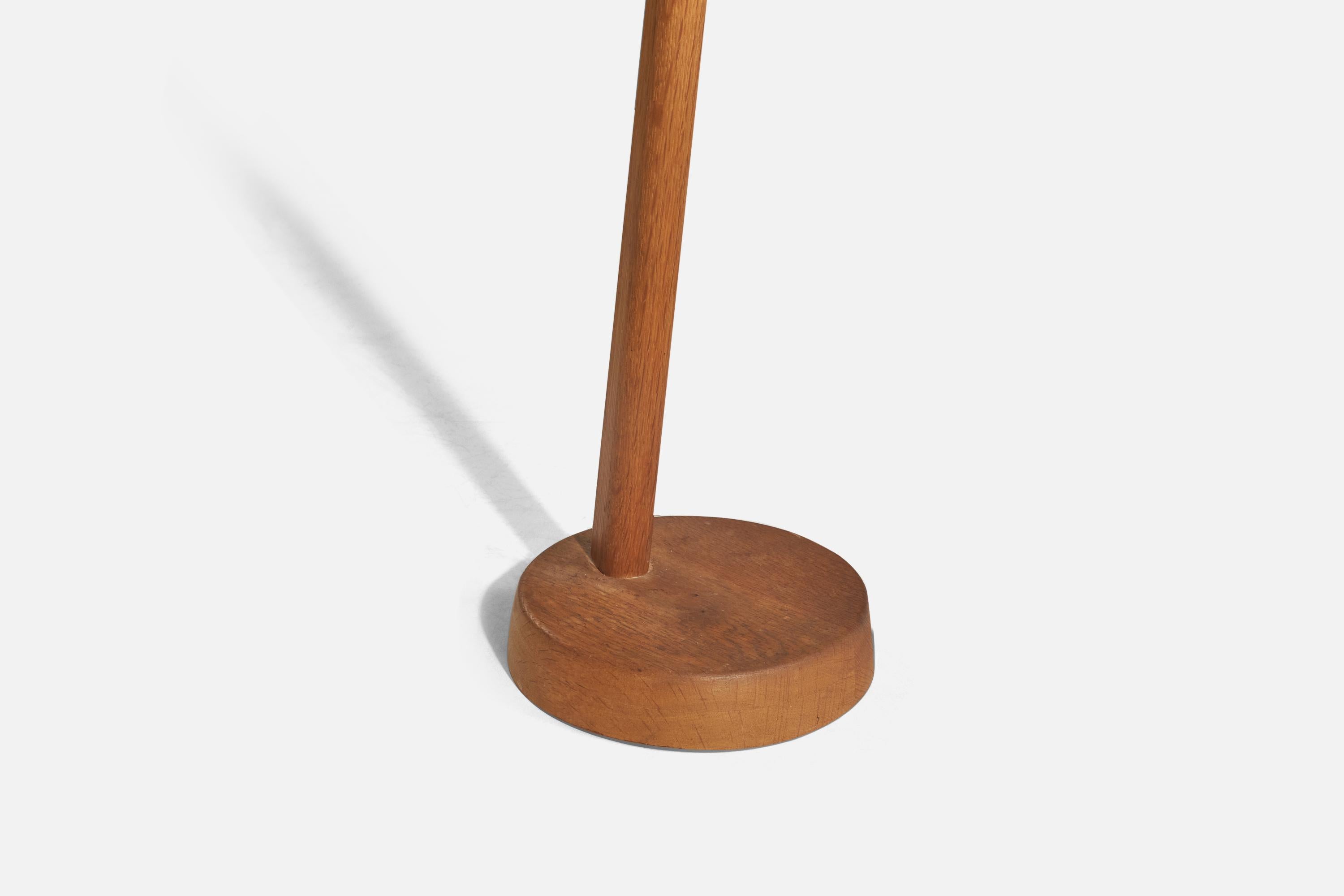 Falkenberg Belysning, Floor Lamp, Brass, Solid Oak, Acrylic, Sweden, 1950s In Good Condition For Sale In High Point, NC