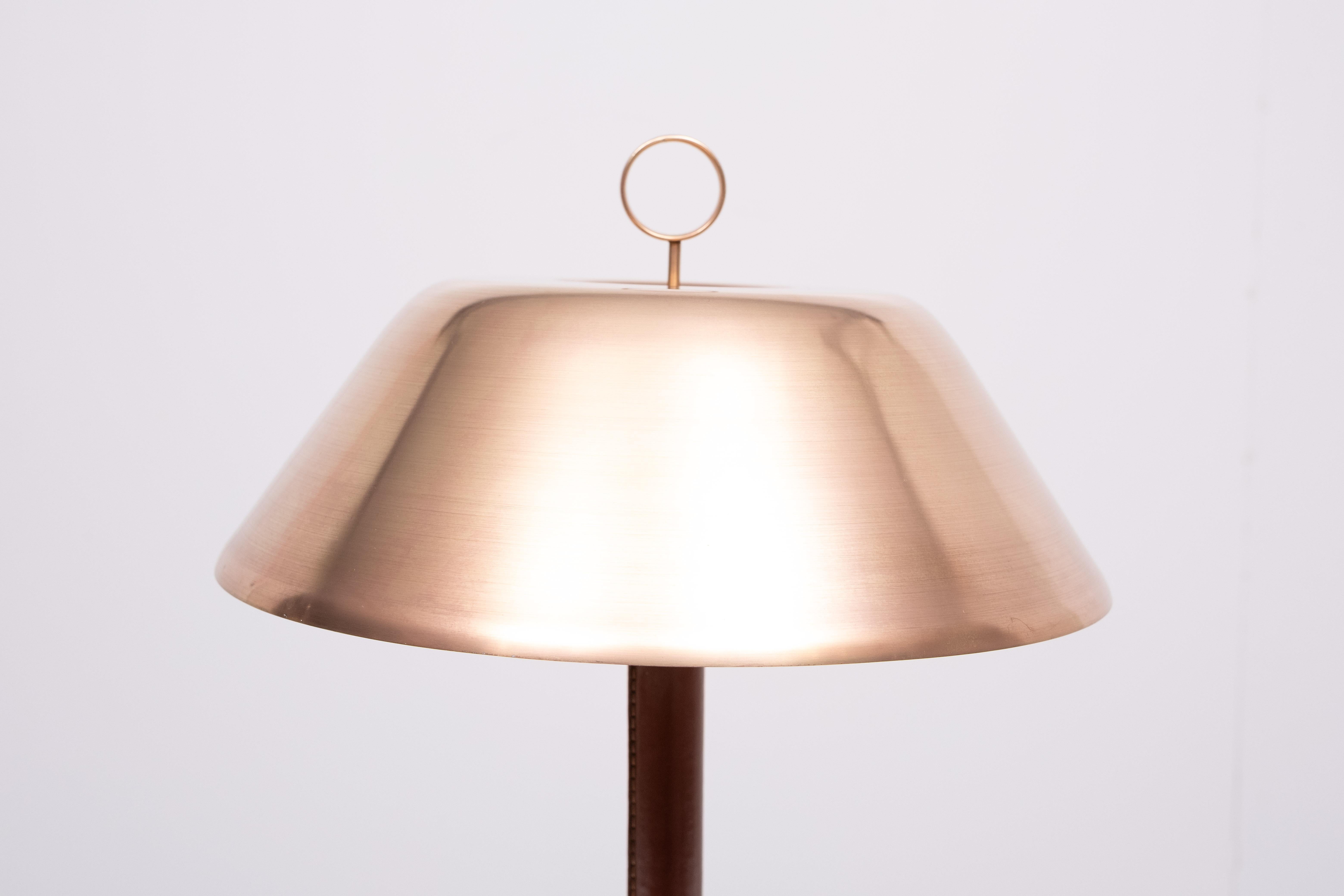 Laiton Falkenbergs Belysning  Brass and Leather table lamp  Sweden 1960s en vente