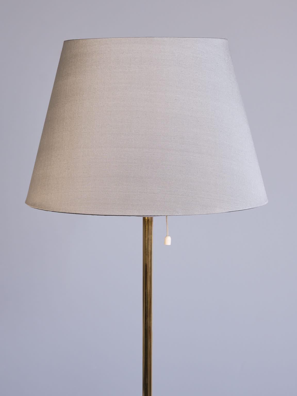 Falkenbergs Belysning Floor Lamp in Glass and Brass, Sweden, 1960s For Sale 1