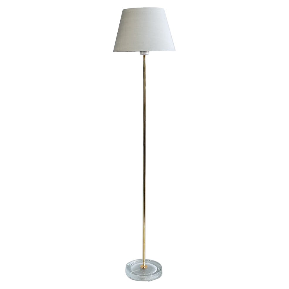 Lampada da terra Falkenbergs Belysning in vetro e ottone, Svezia, anni '60